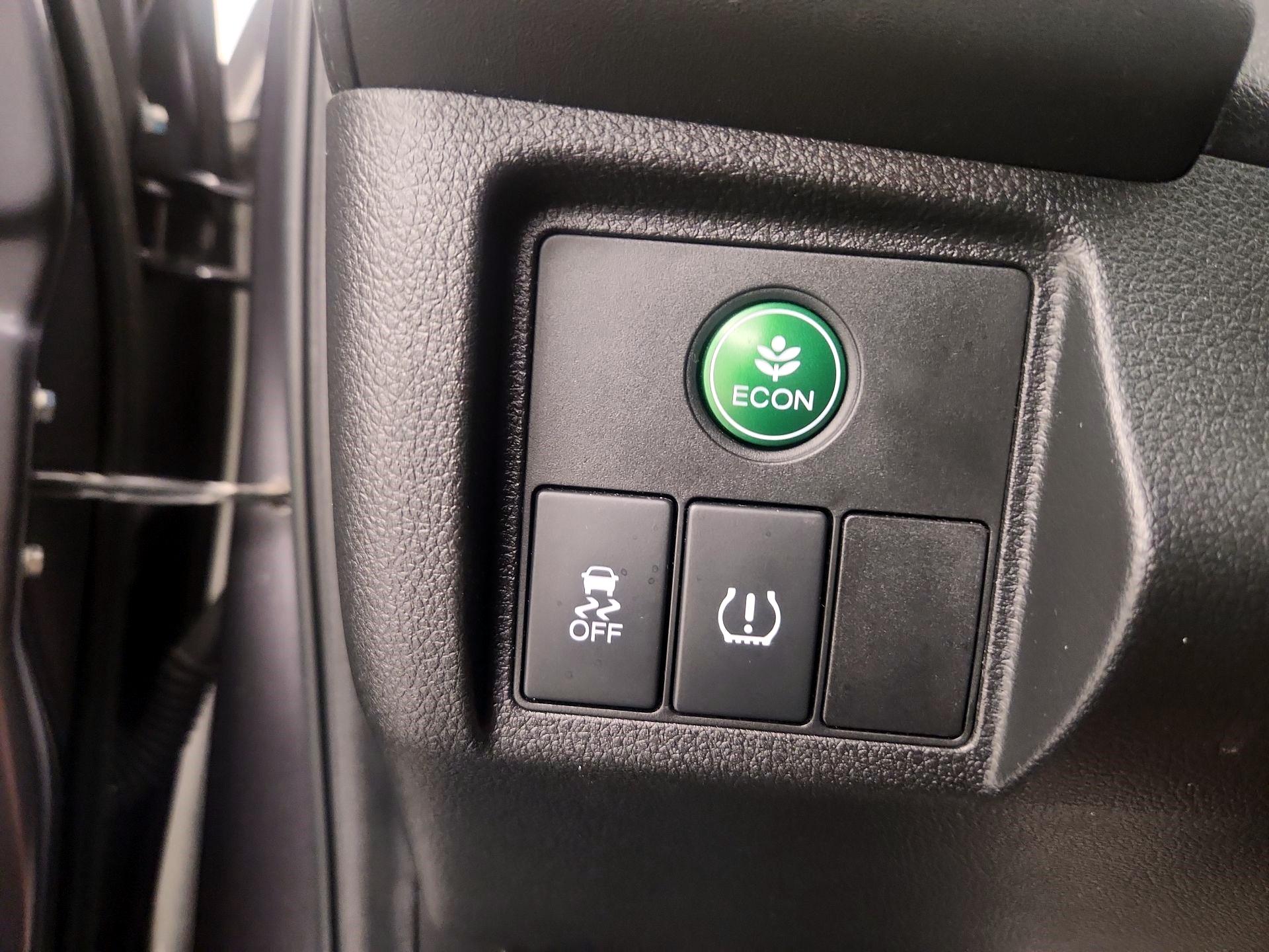 Thumbnail: 2016 Honda HR-V - 13