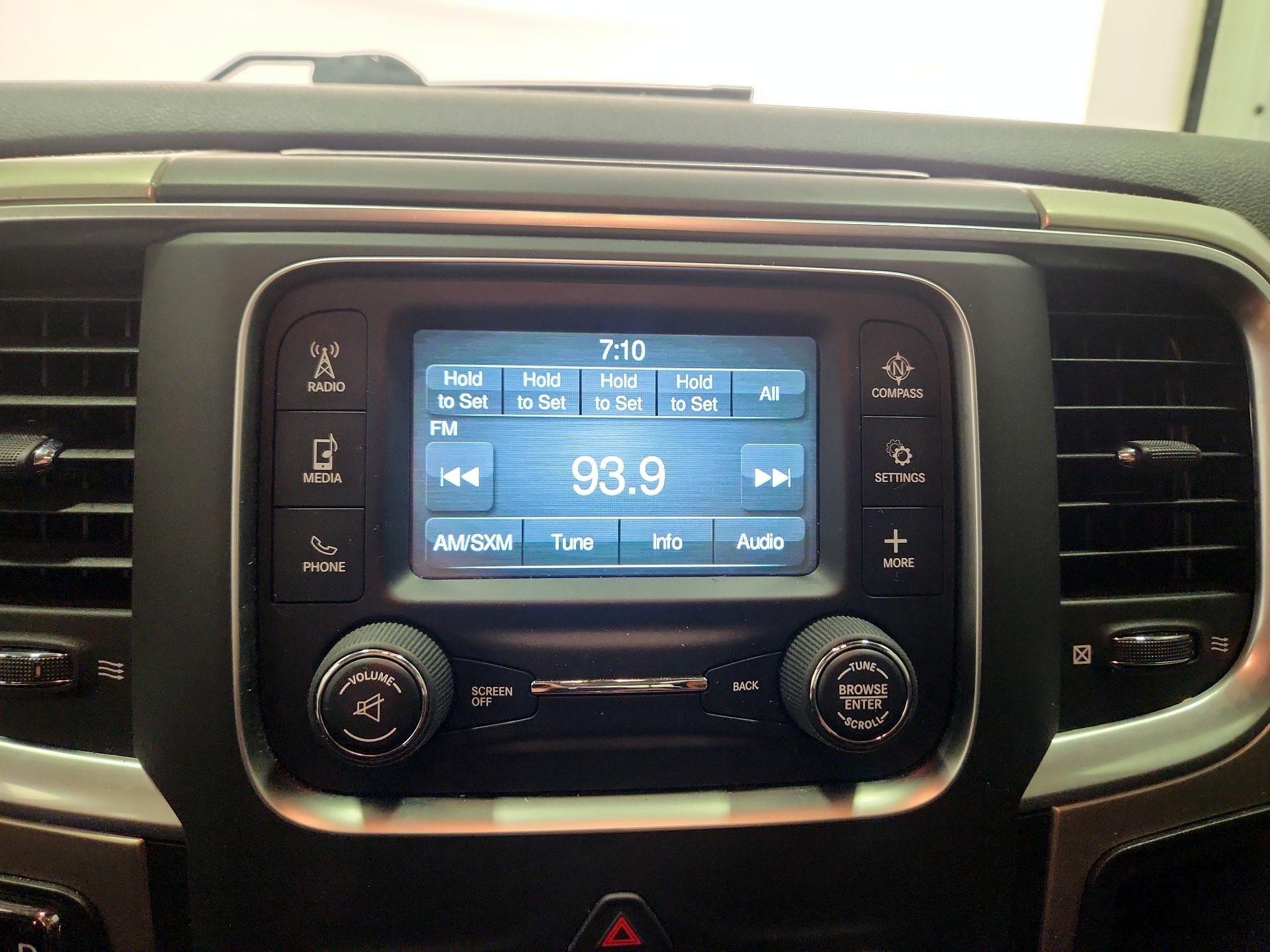 Thumbnail: 2019 RAM 1500 Classic - 15