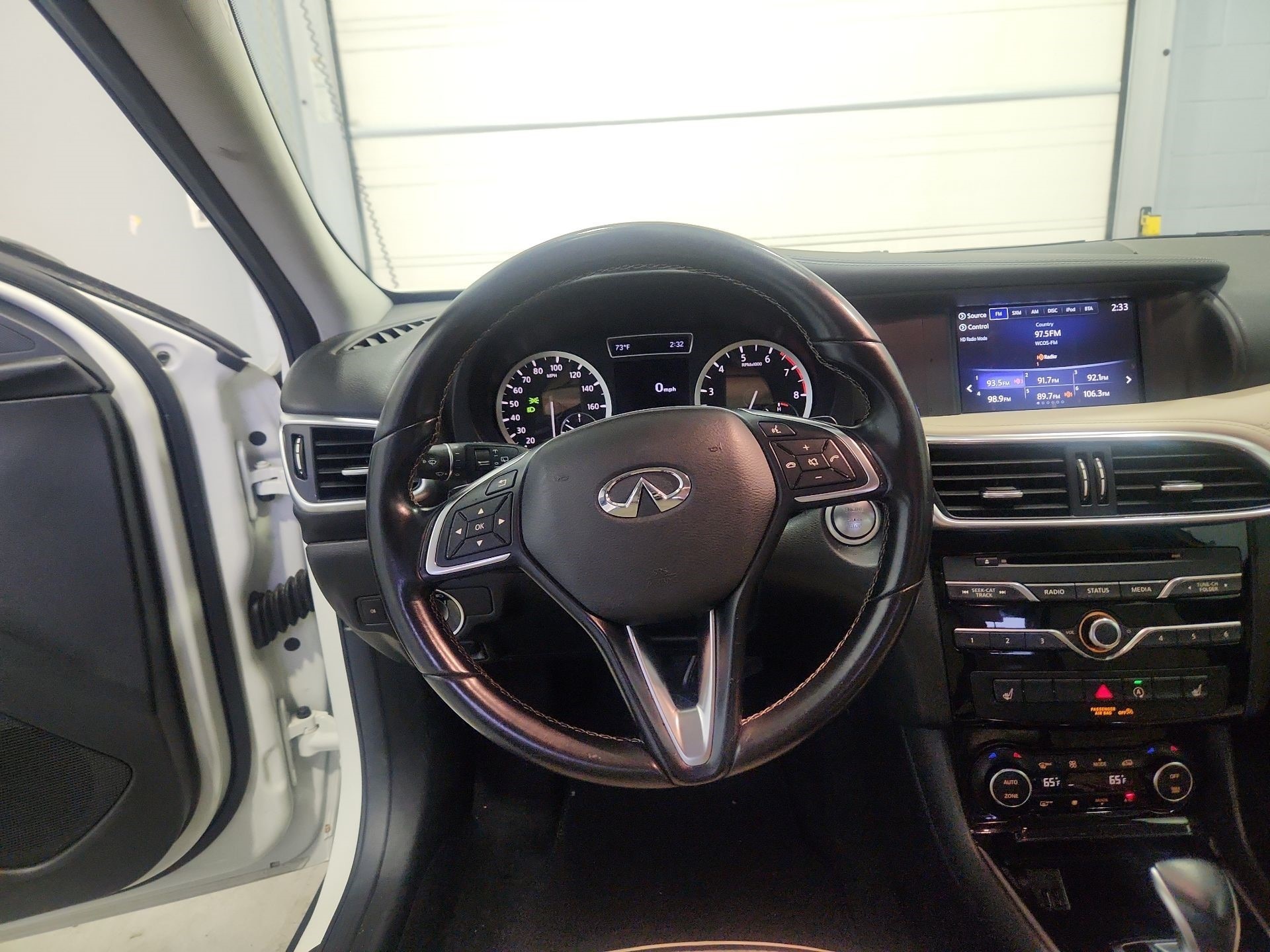 Thumbnail: 2019 INFINITI QX30 - 10