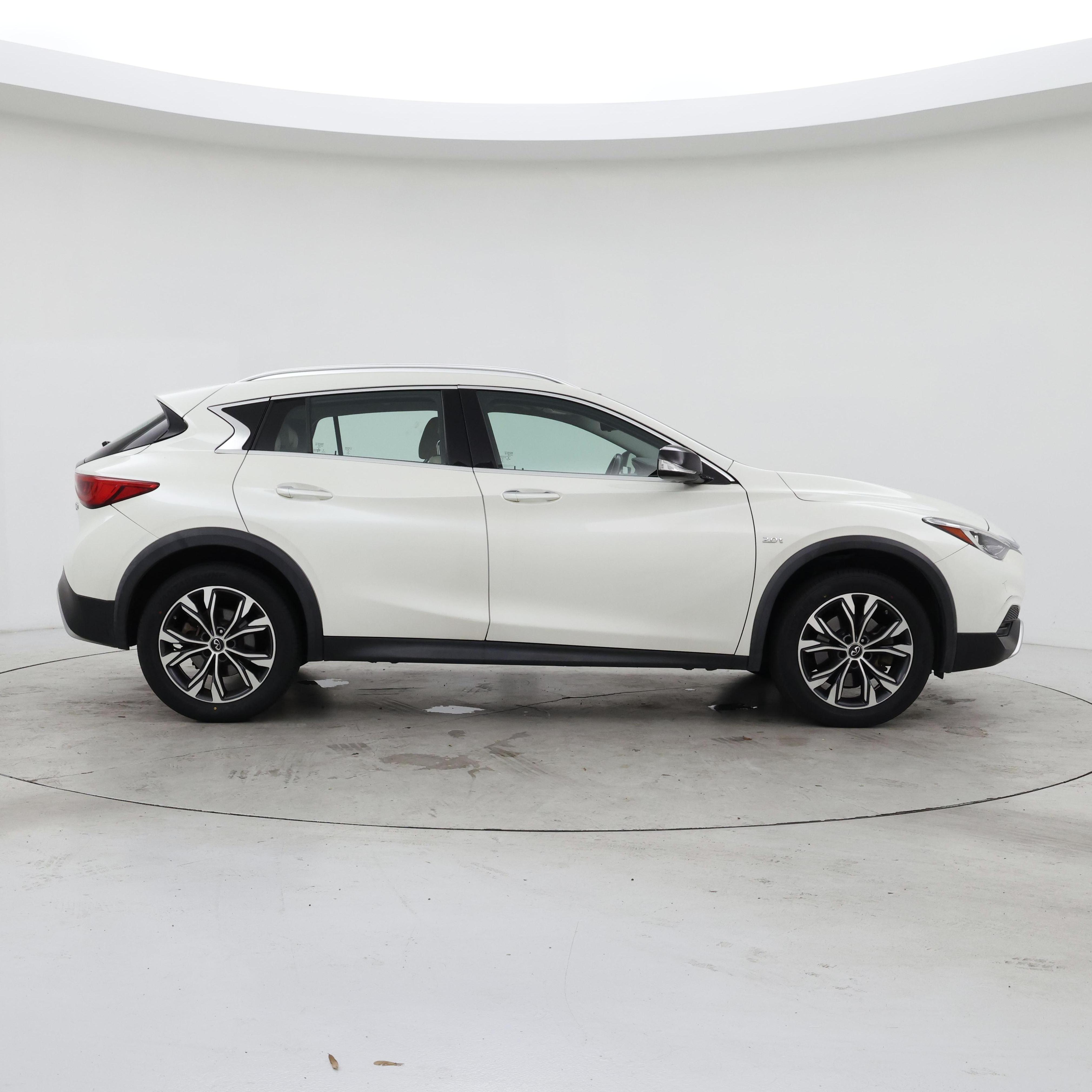 Thumbnail: 2019 INFINITI QX30 - 7