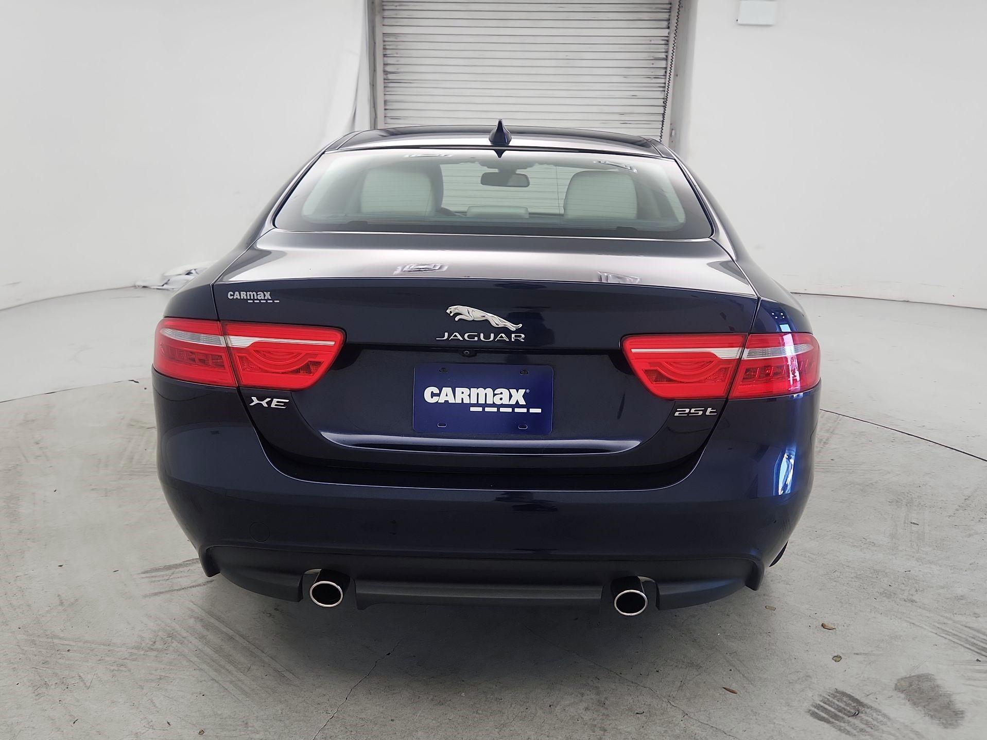 Thumbnail: 2017 Jaguar XE - 6