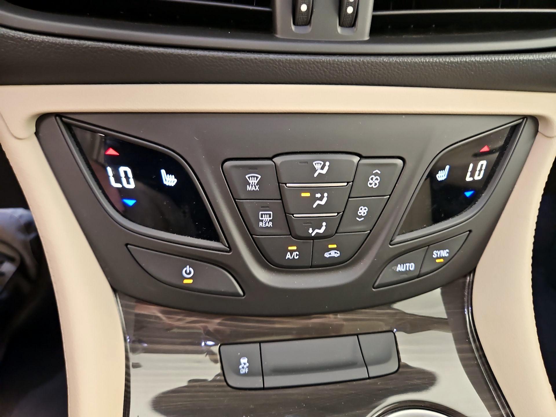 Thumbnail: 2020 Buick Envision - 17