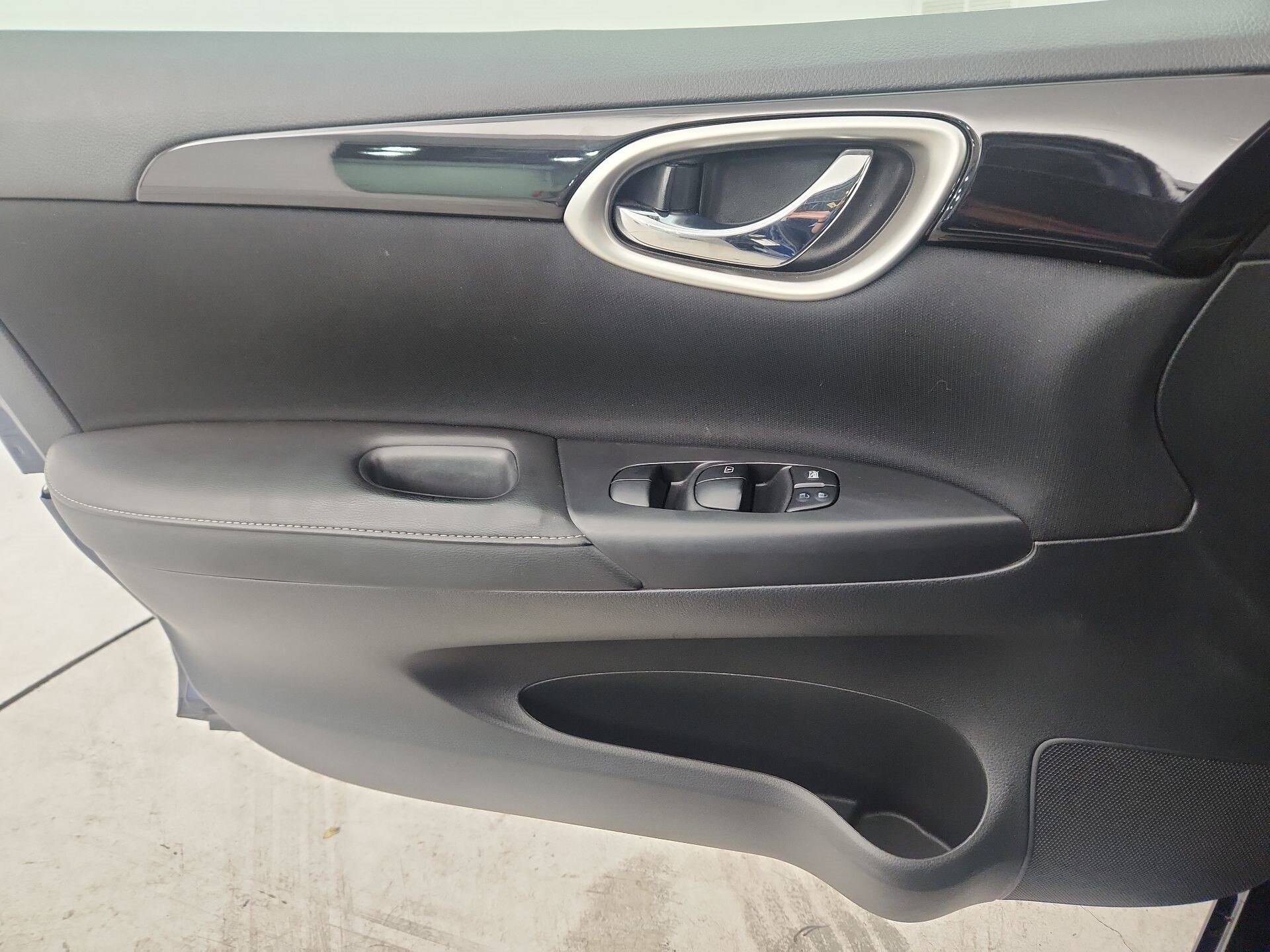 Thumbnail: 2019 Nissan Sentra - 12