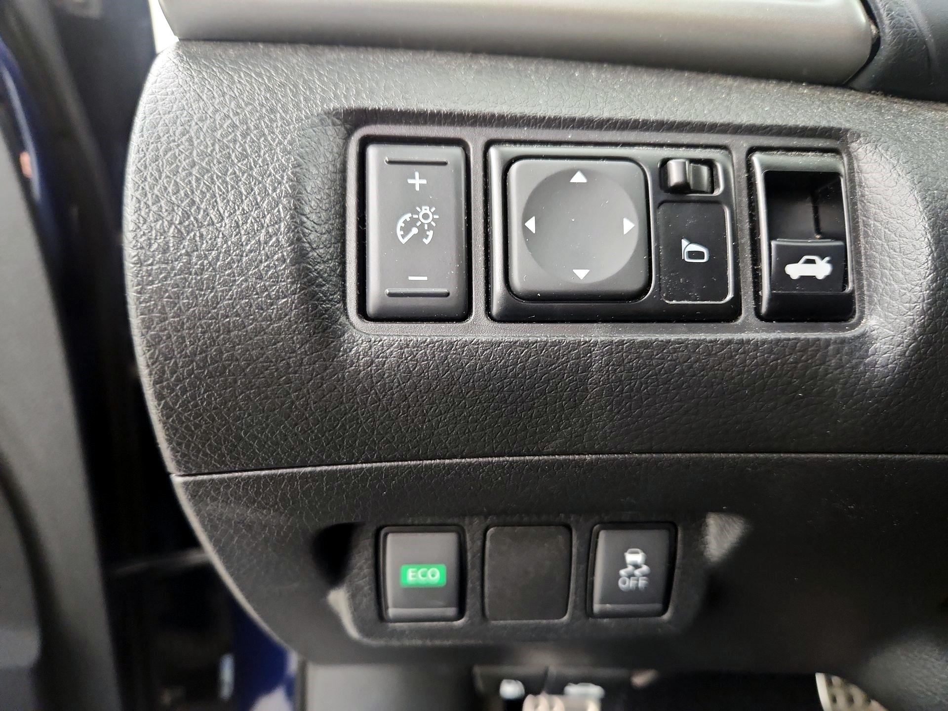 Thumbnail: 2019 Nissan Sentra - 13