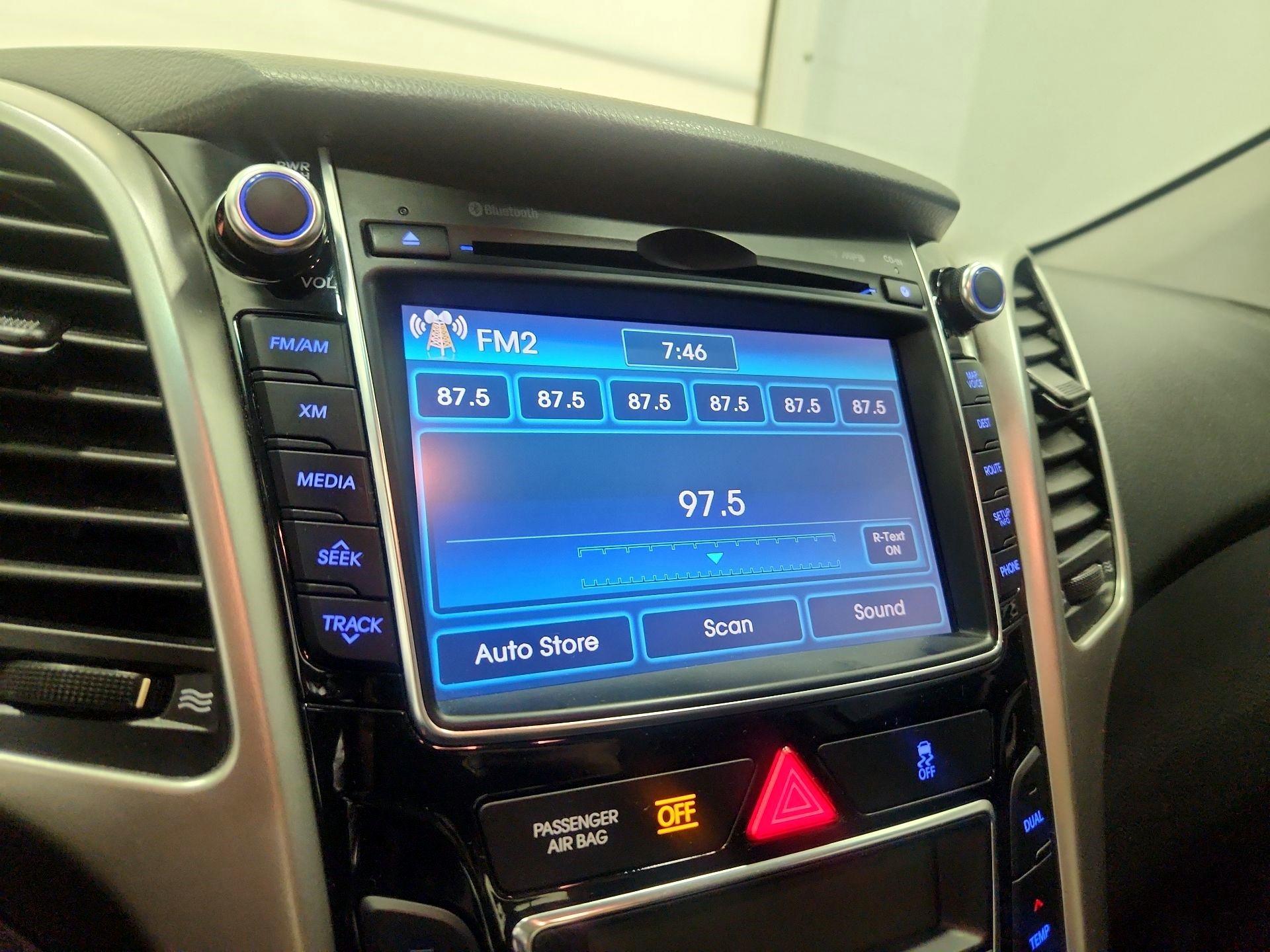 Thumbnail: 2015 Hyundai Elantra - 16