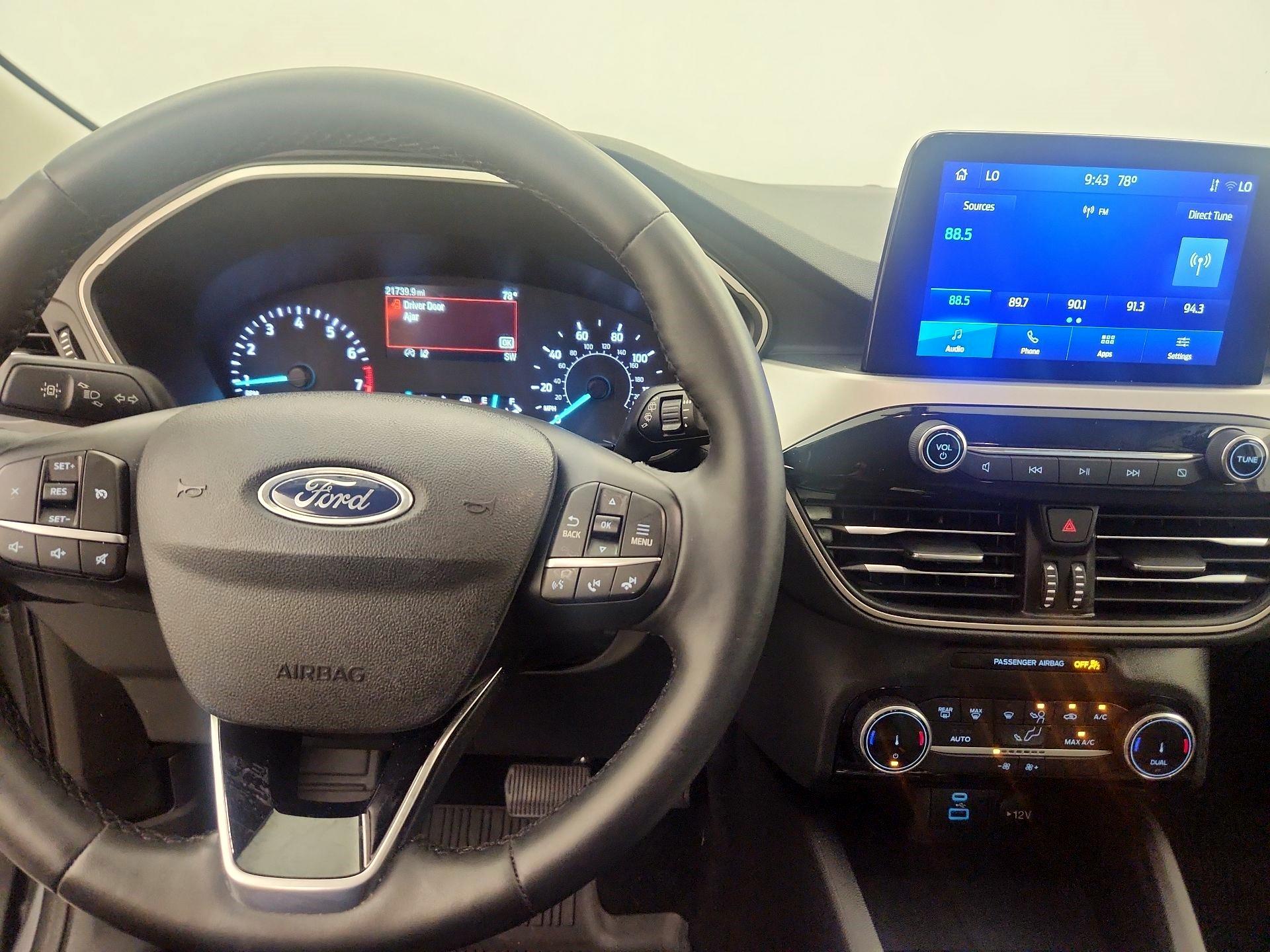 Thumbnail: 2022 Ford Escape - 9