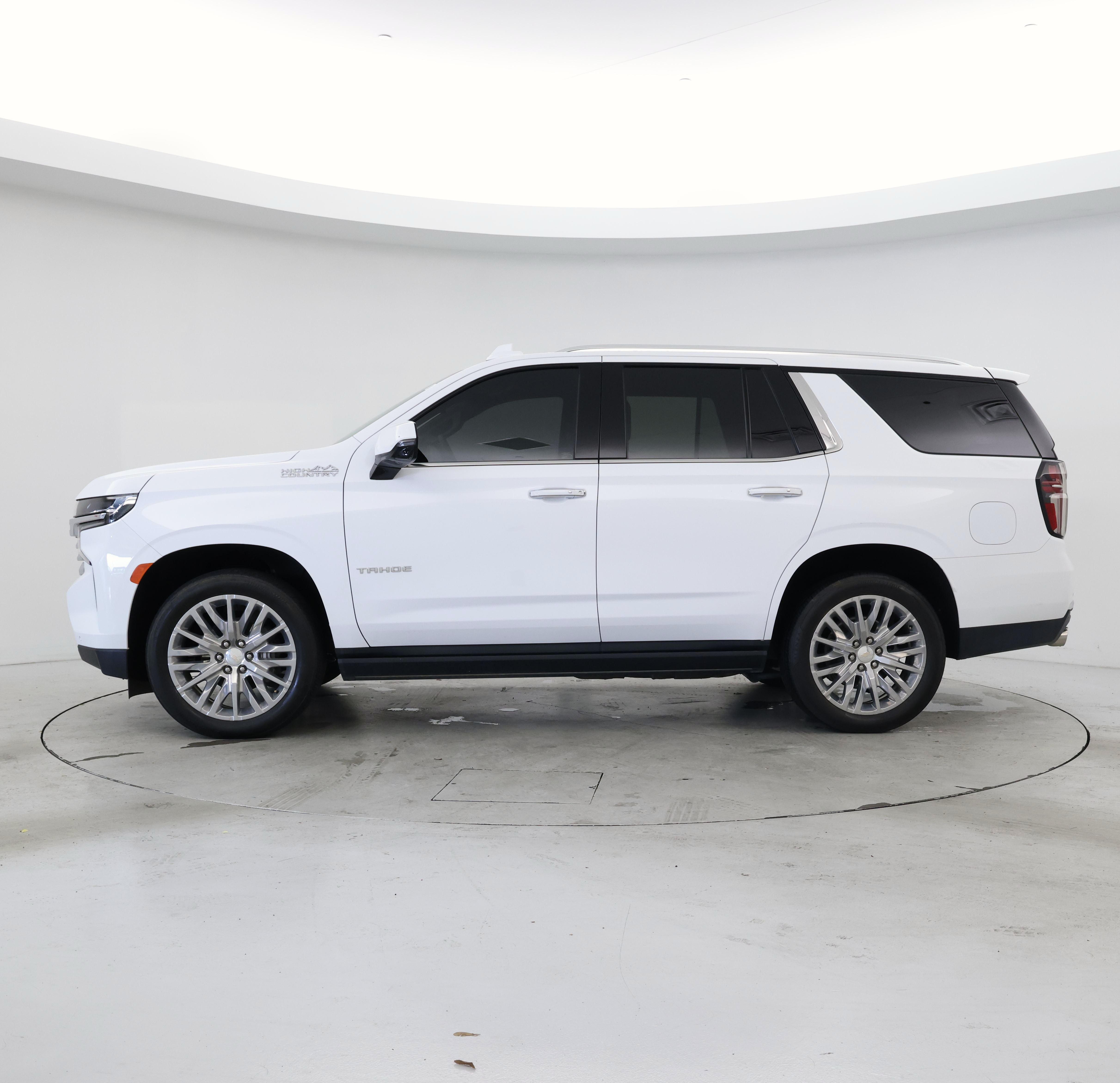 Thumbnail: 2023 Chevrolet Tahoe - 3