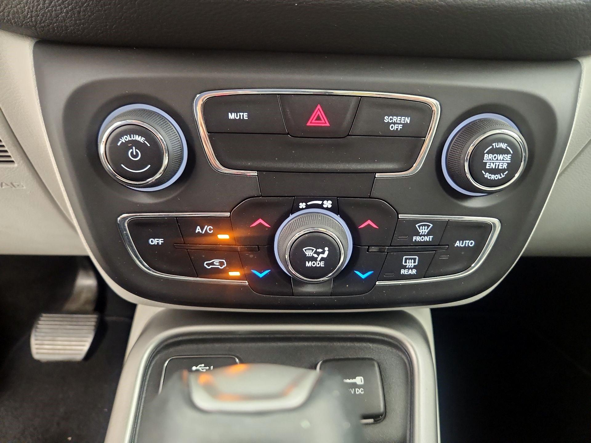 Thumbnail: 2019 Jeep Compass - 16