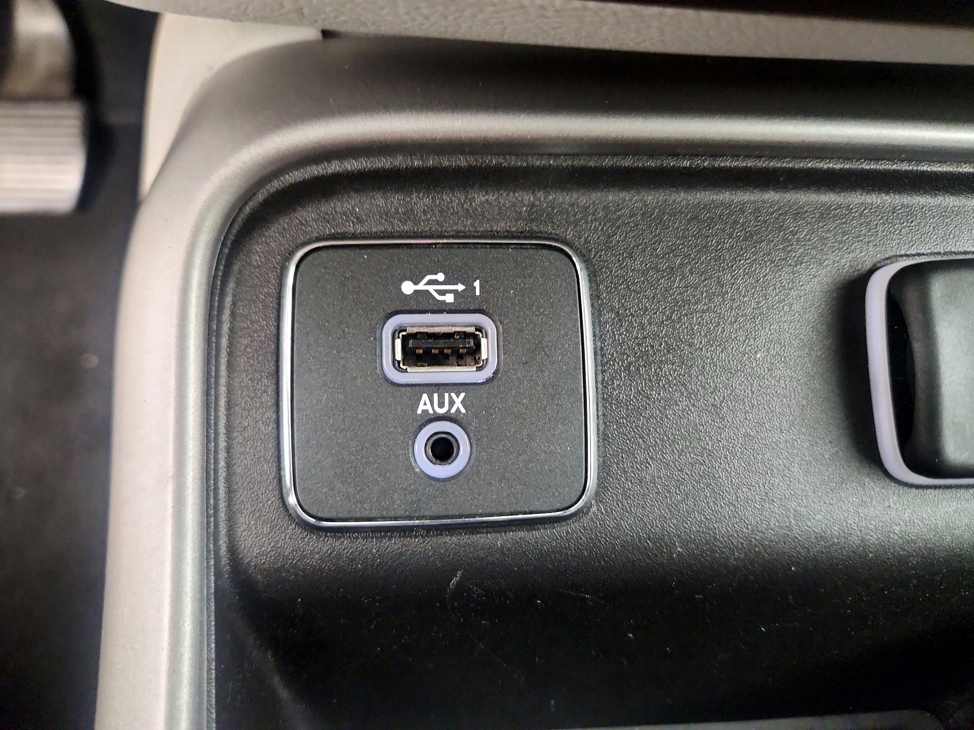 Thumbnail: 2019 Jeep Compass - 18