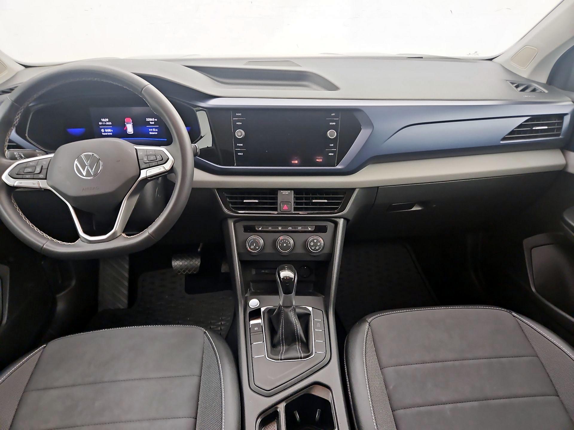 Thumbnail: 2022 Volkswagen Taos - 9