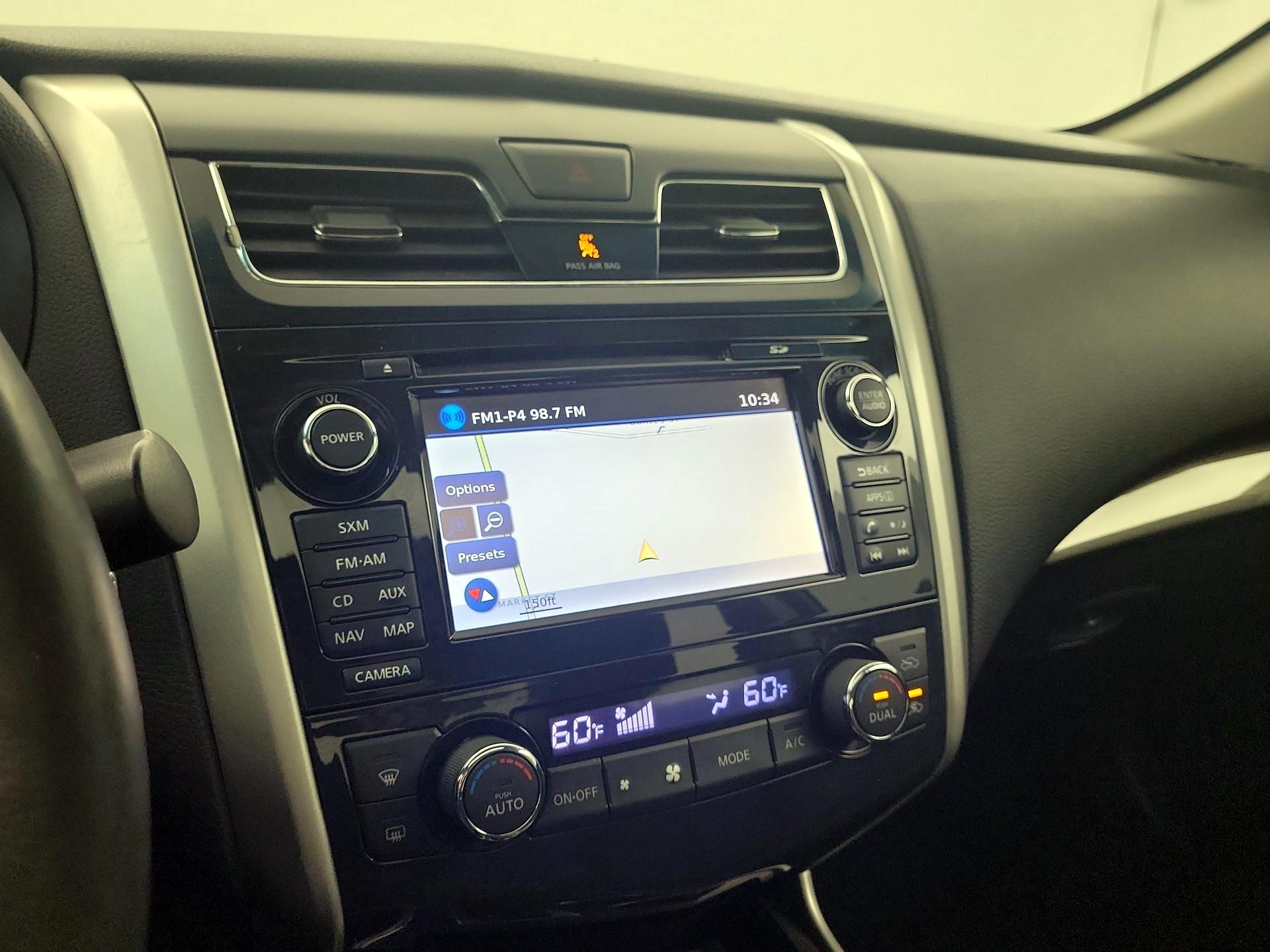 Thumbnail: 2015 Nissan Altima - 12