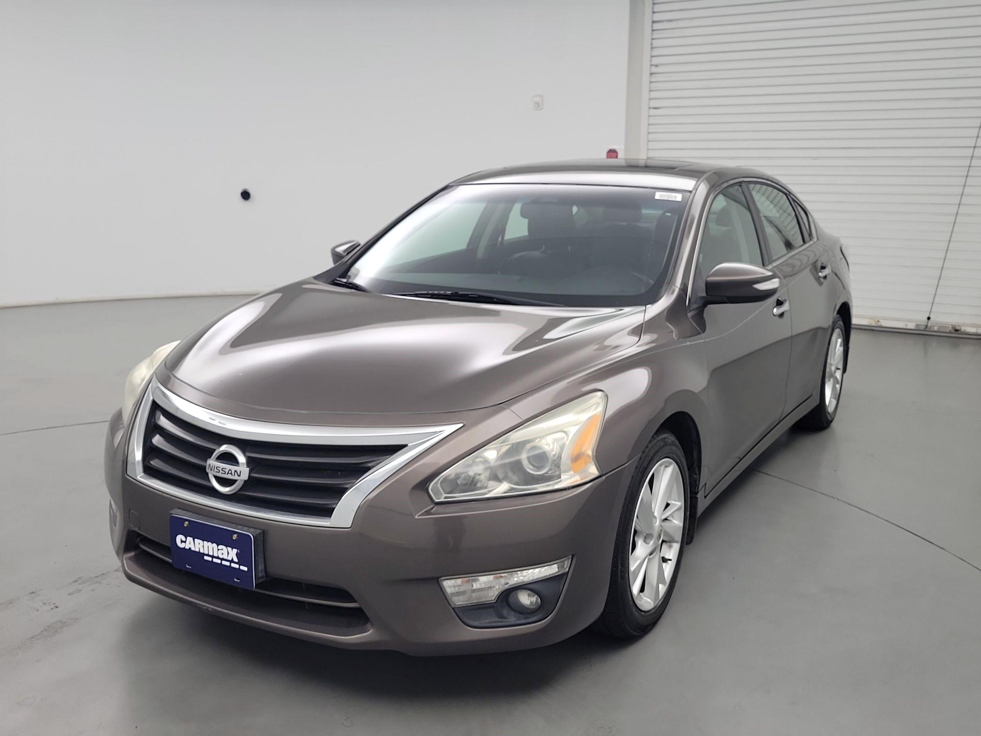 Thumbnail: 2015 Nissan Altima - 3