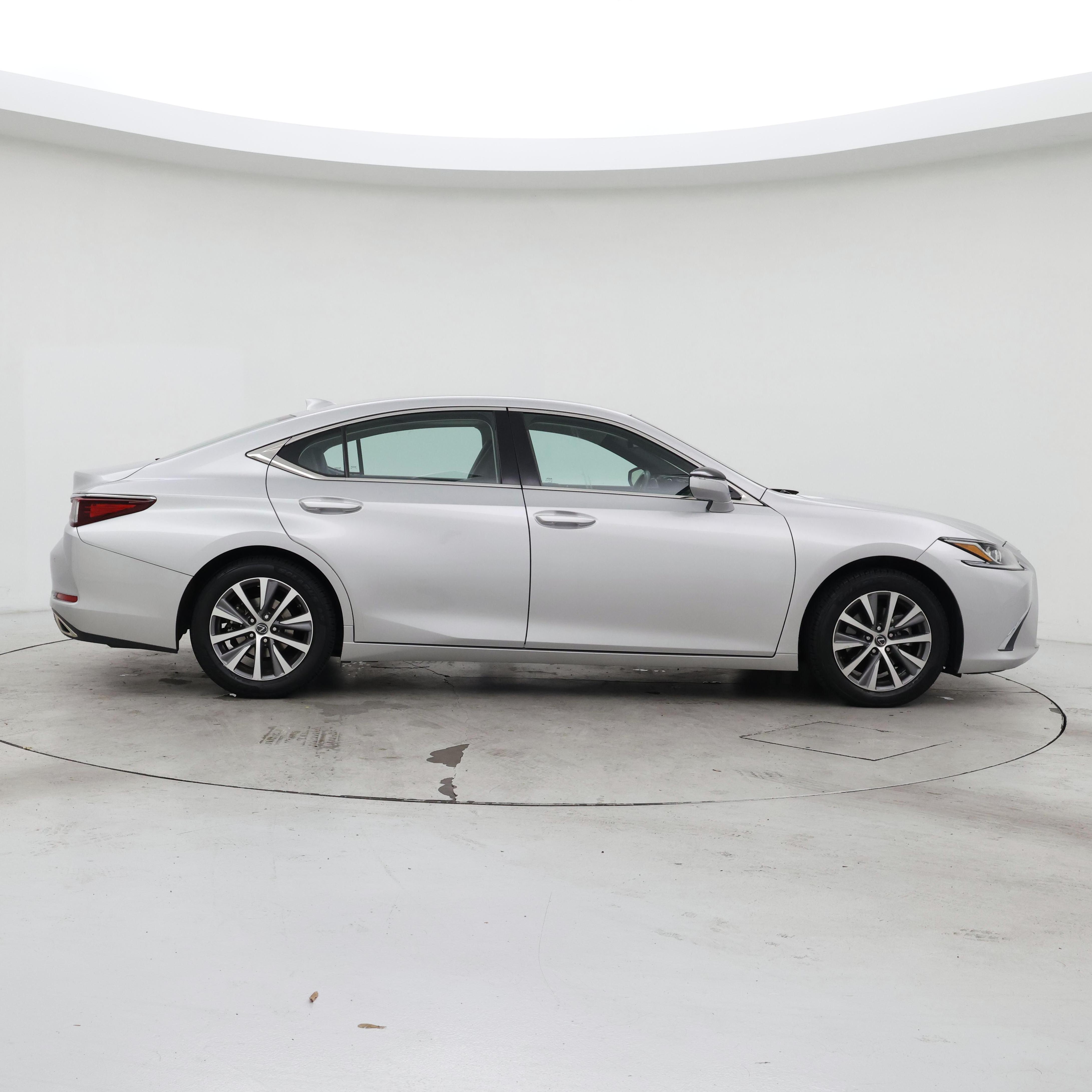 Thumbnail: 2020 Lexus ES - 7