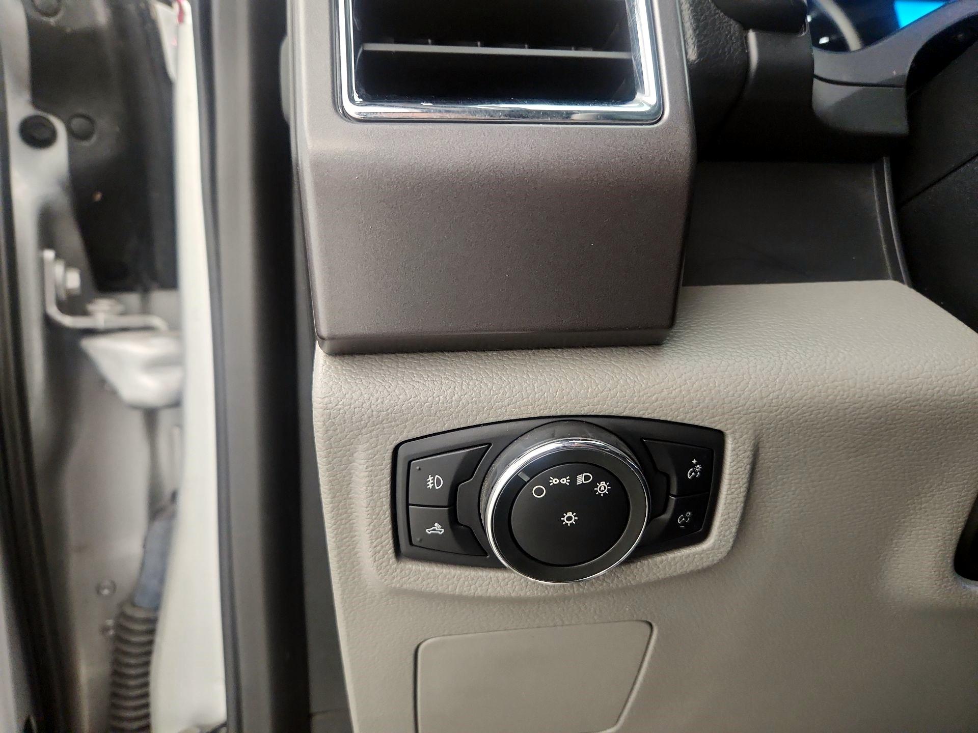 Thumbnail: 2015 Ford F-150 - 13