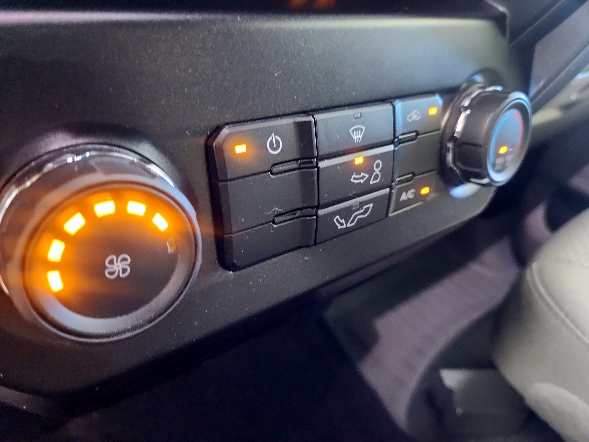 Thumbnail: 2015 Ford F-150 - 16