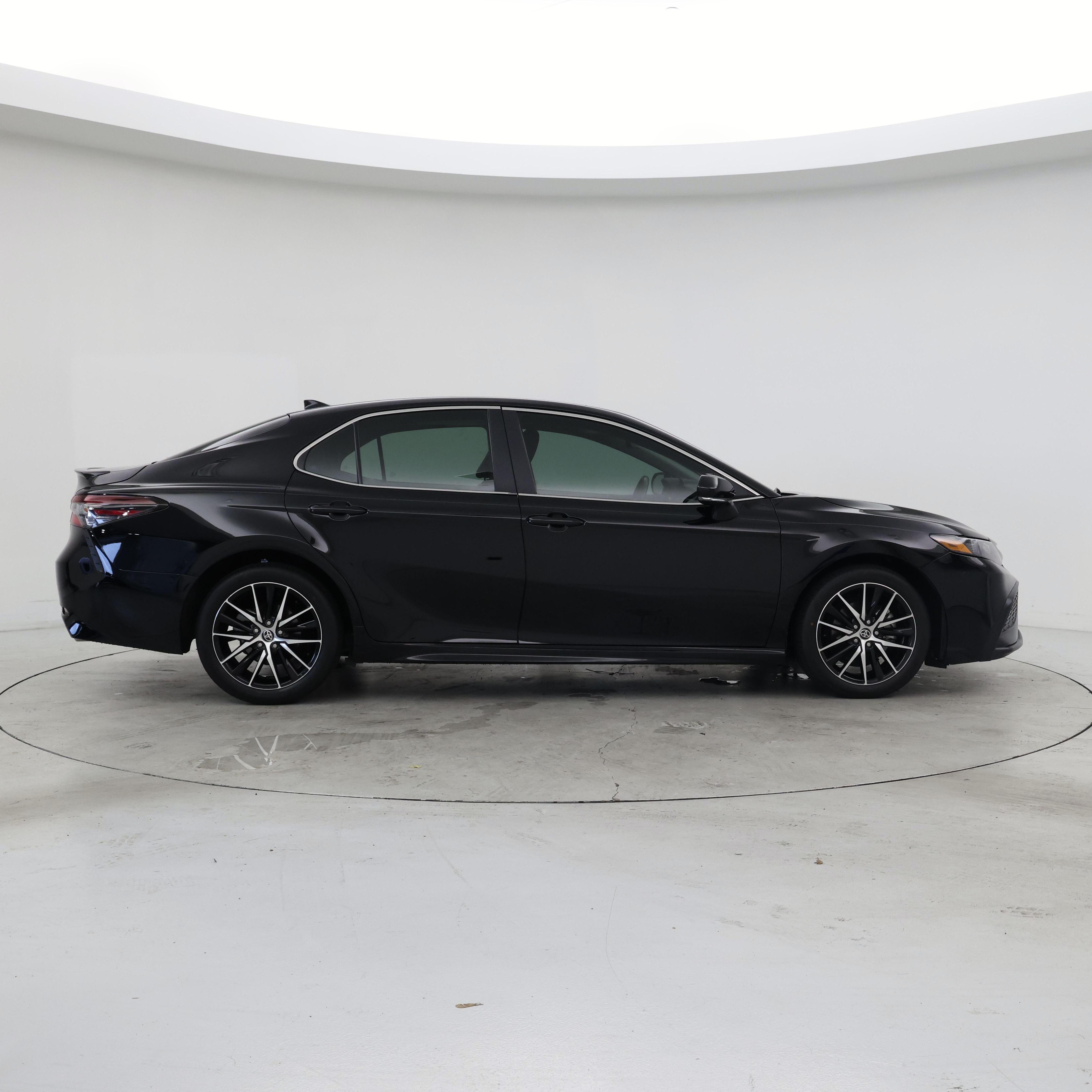 Thumbnail: 2022 Toyota Camry - 7