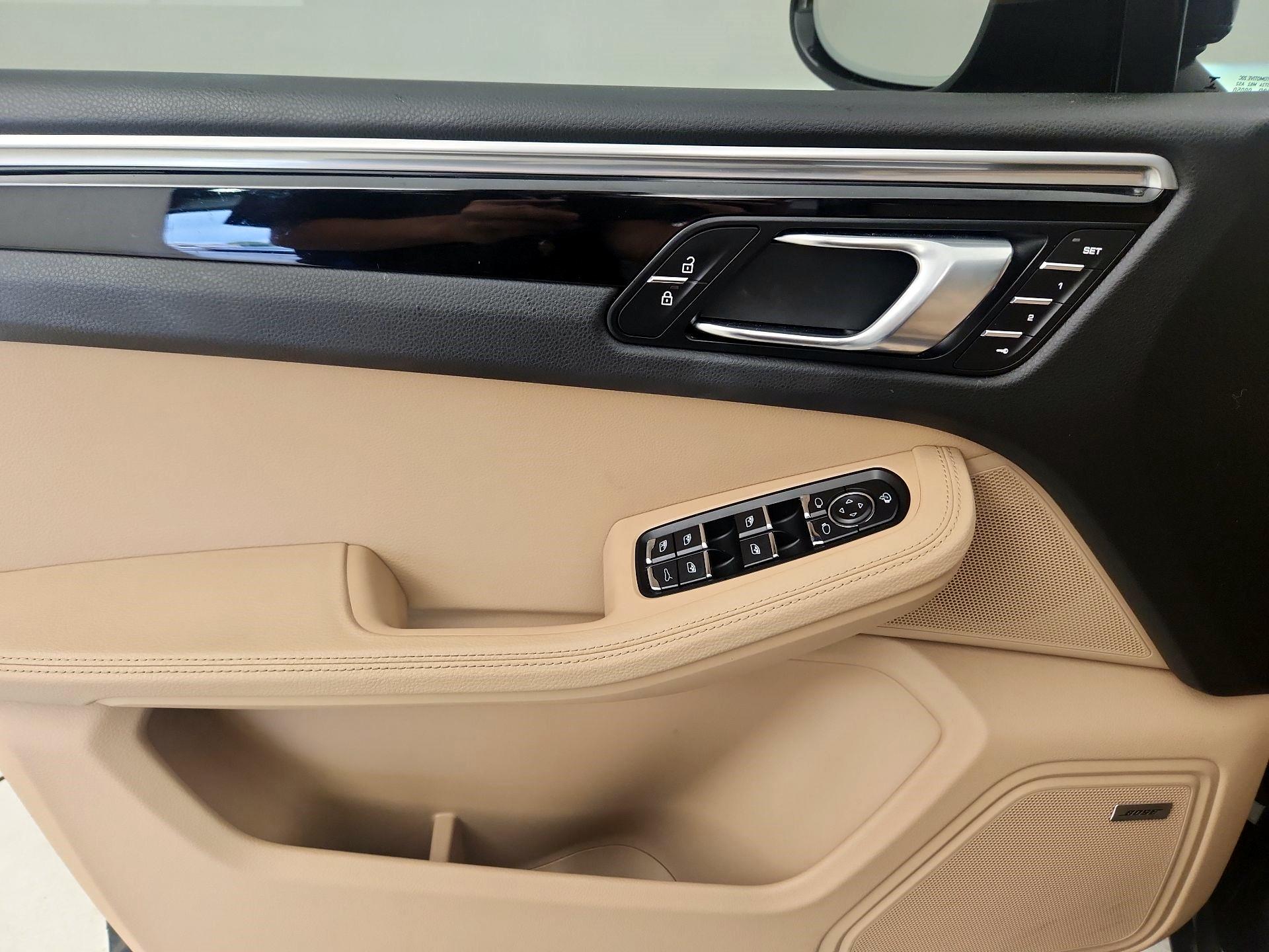 Thumbnail: 2019 Porsche Macan - 12