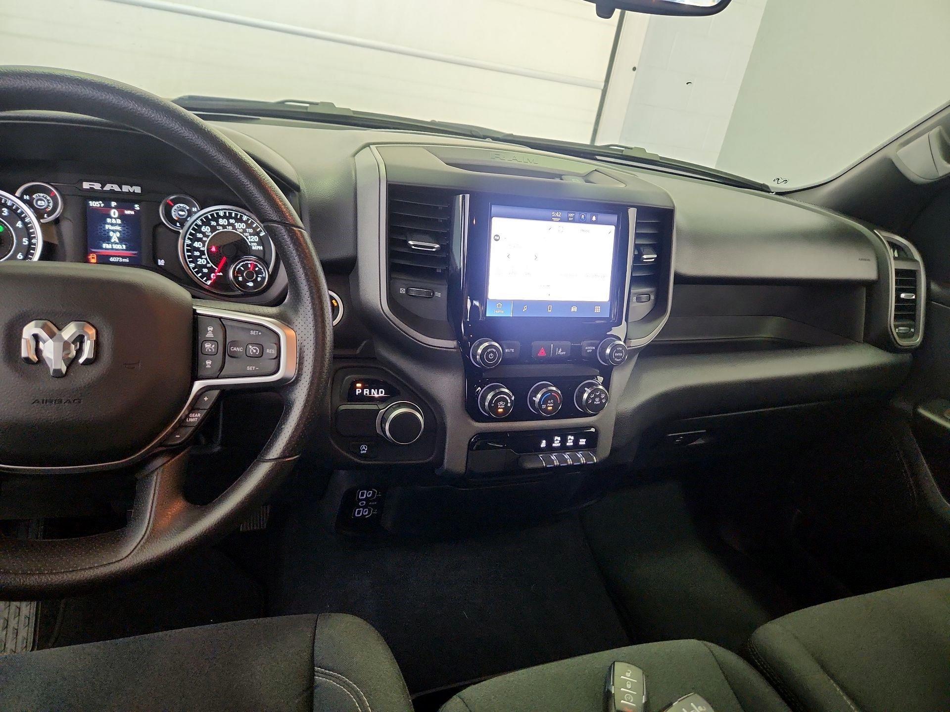 Thumbnail: 2025 RAM 1500 - 9