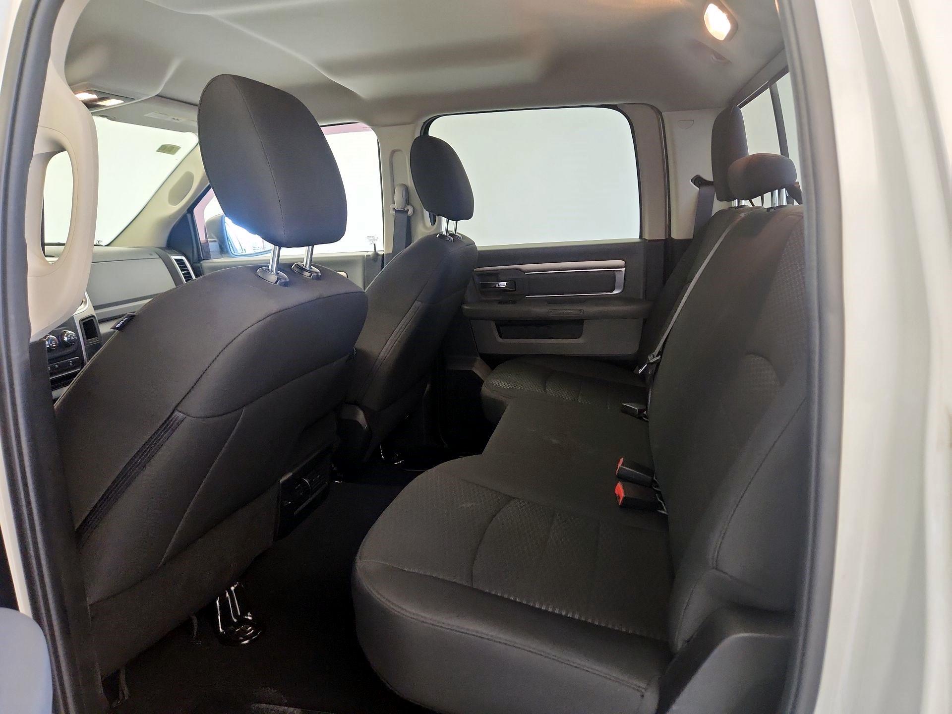 Thumbnail: 2019 RAM 1500 Classic - 17