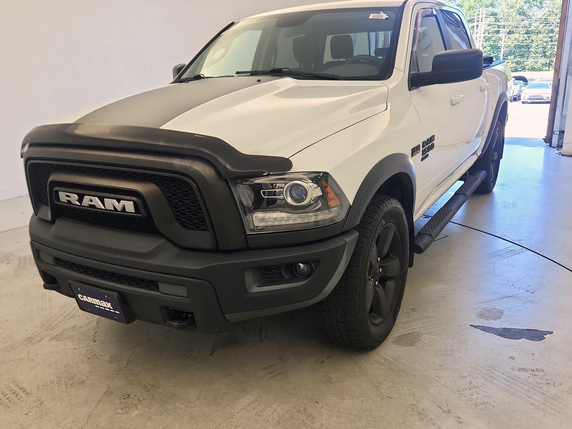 Thumbnail: 2019 RAM 1500 Classic - 3