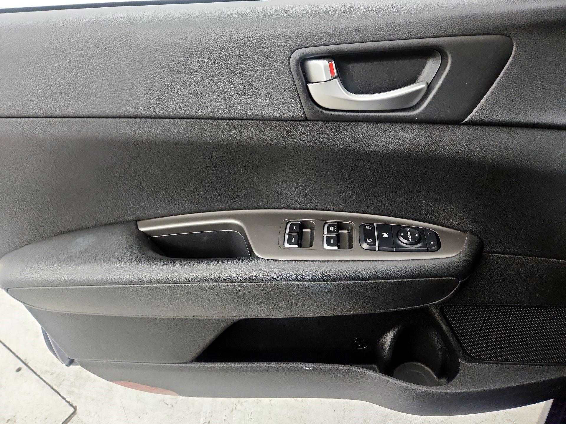 Thumbnail: 2019 Kia Optima - 12