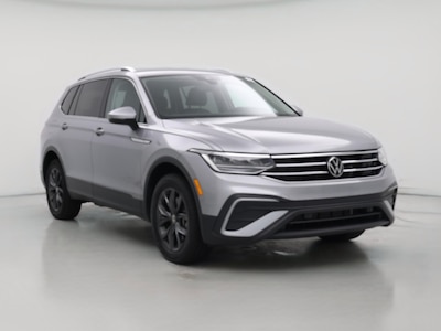 Gray 2022 Volkswagen Tiguan SE