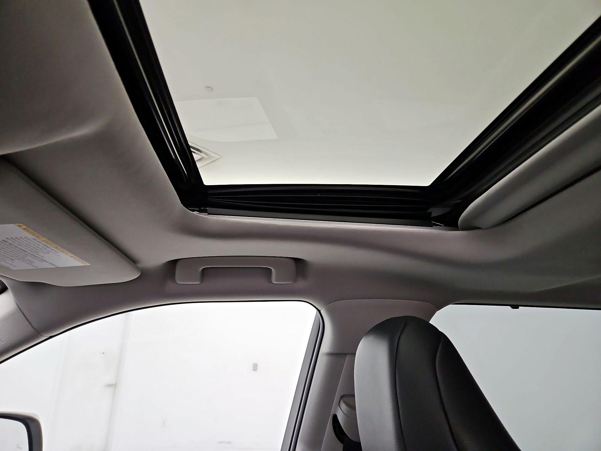 Thumbnail: 2020 Toyota Highlander - 19