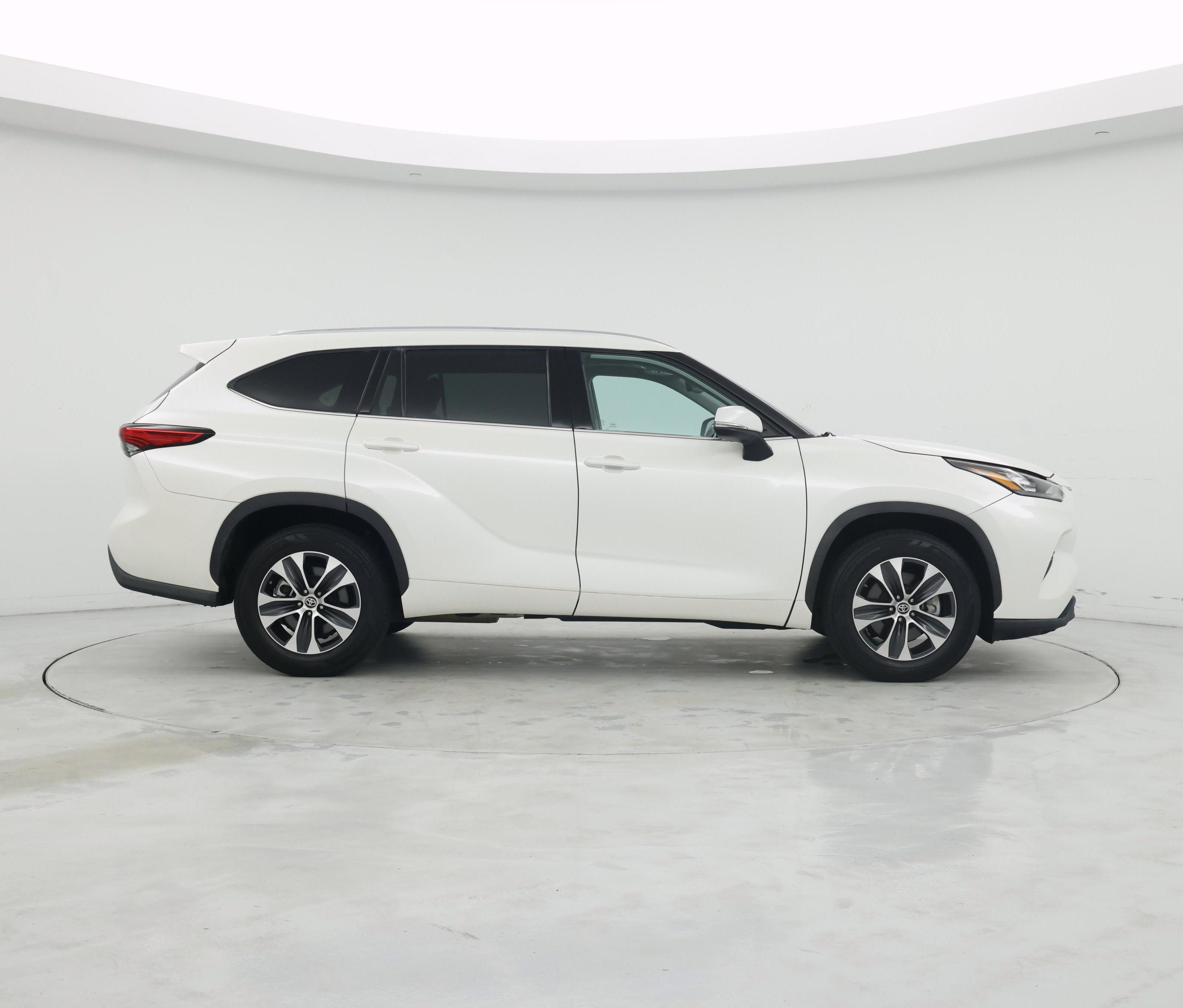 Thumbnail: 2020 Toyota Highlander - 7