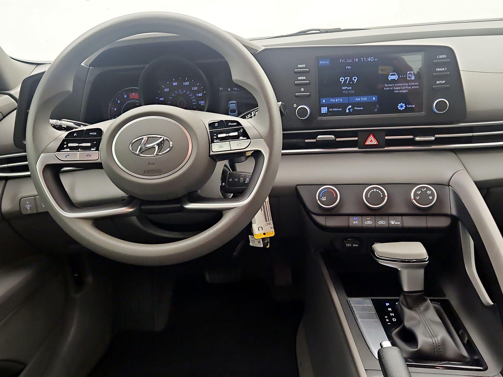 Thumbnail: 2022 Hyundai Elantra - 10