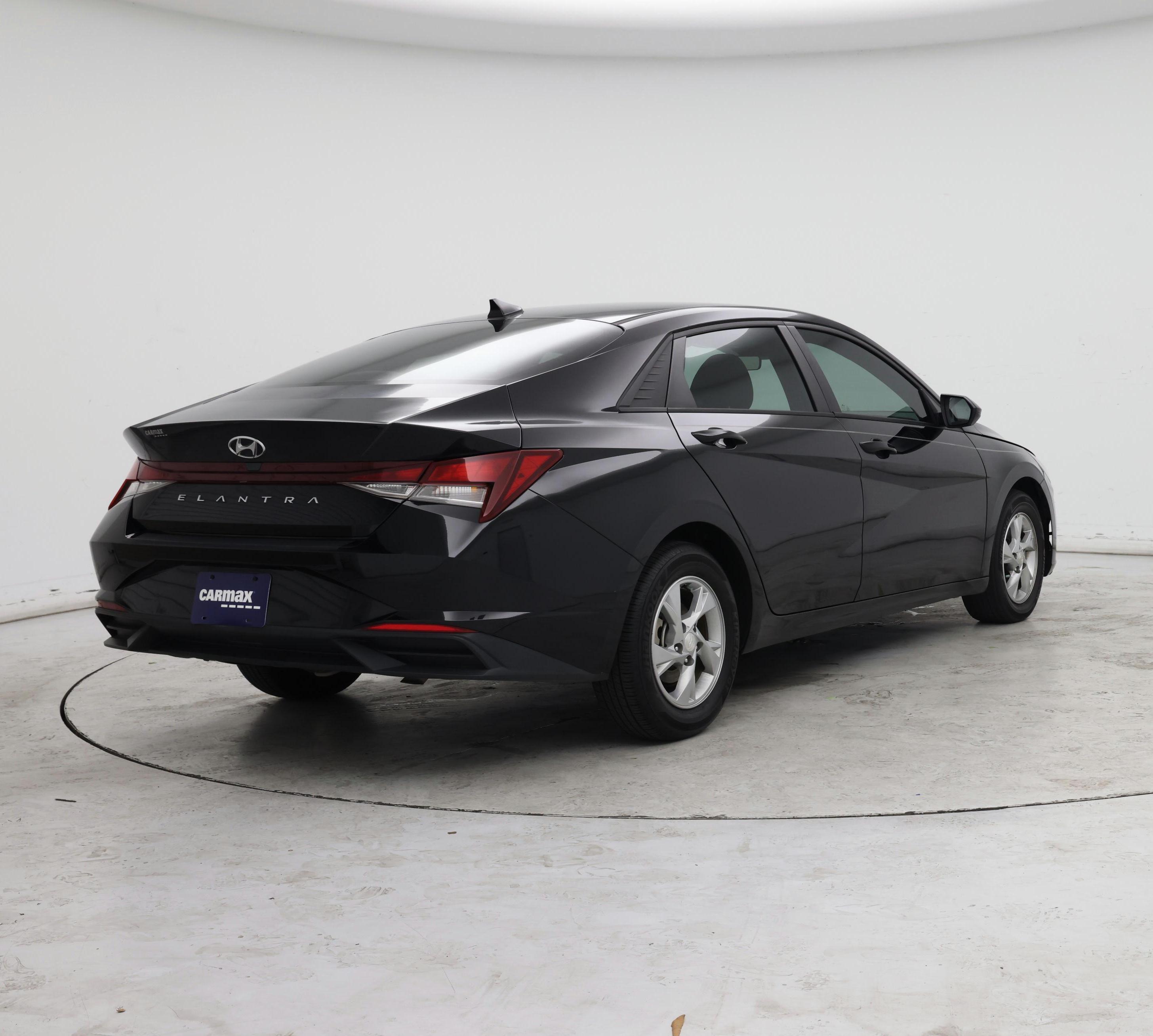 Thumbnail: 2022 Hyundai Elantra - 8