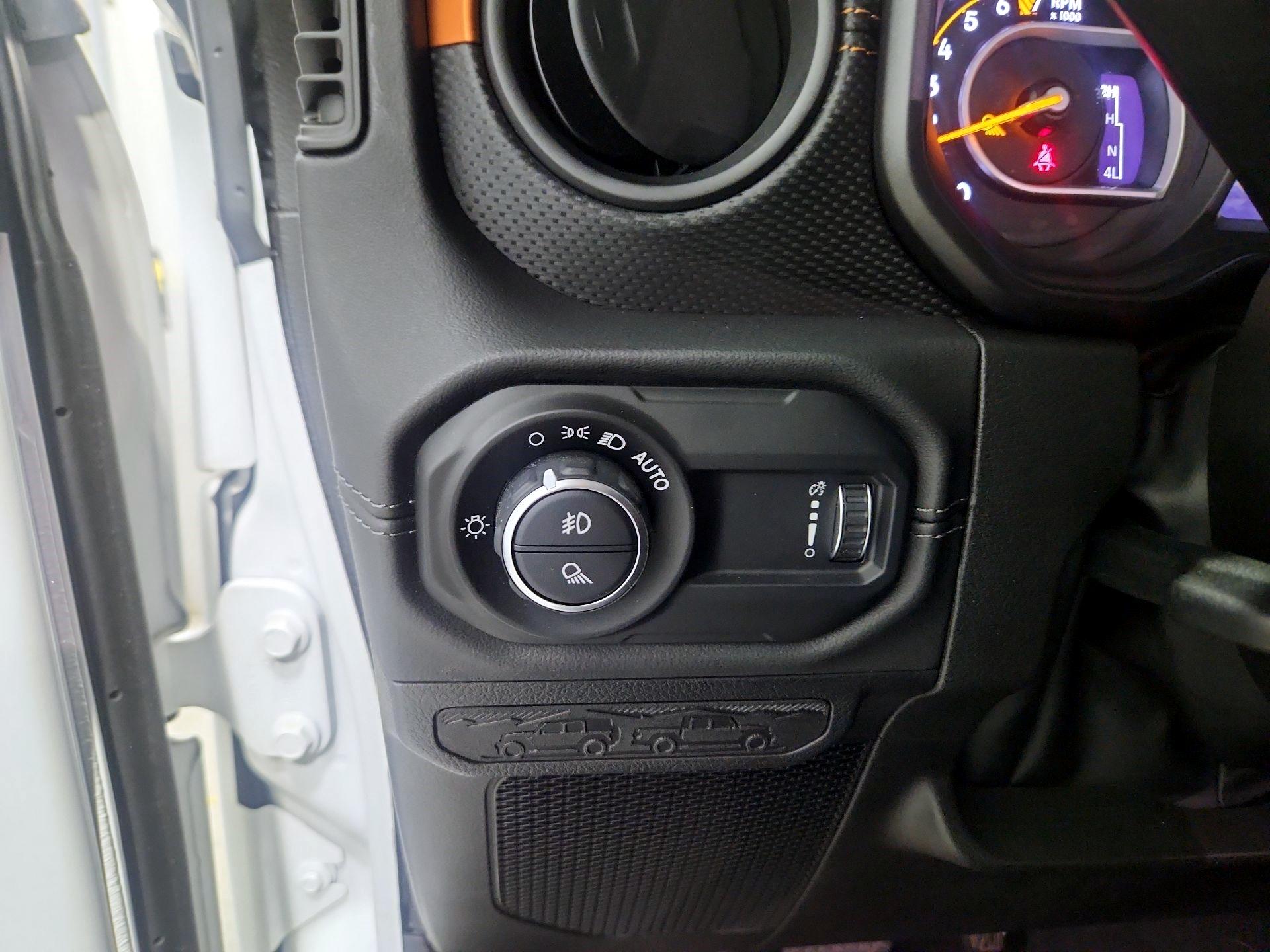 Thumbnail: 2024 Jeep Gladiator - 13