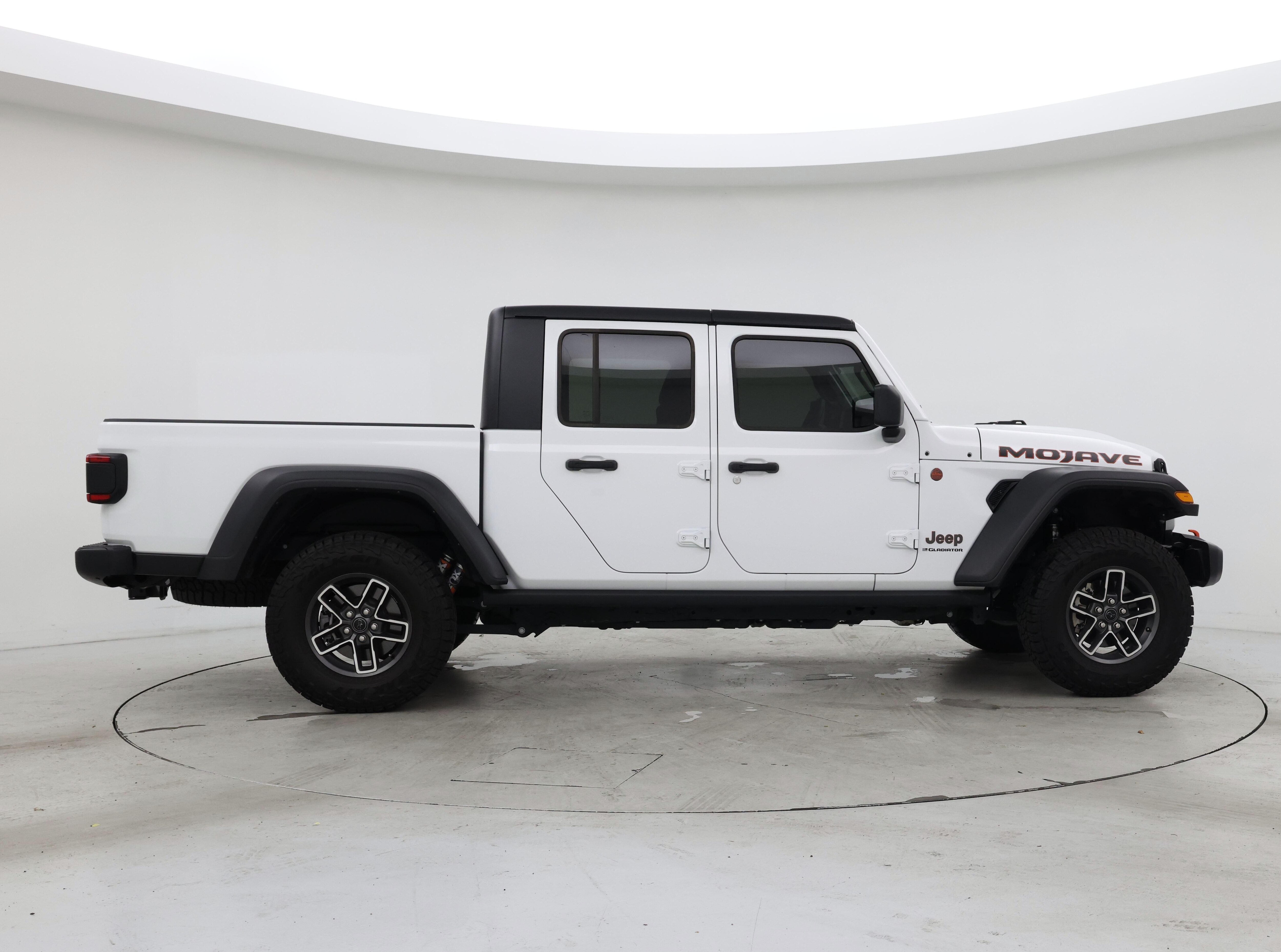 Thumbnail: 2024 Jeep Gladiator - 7