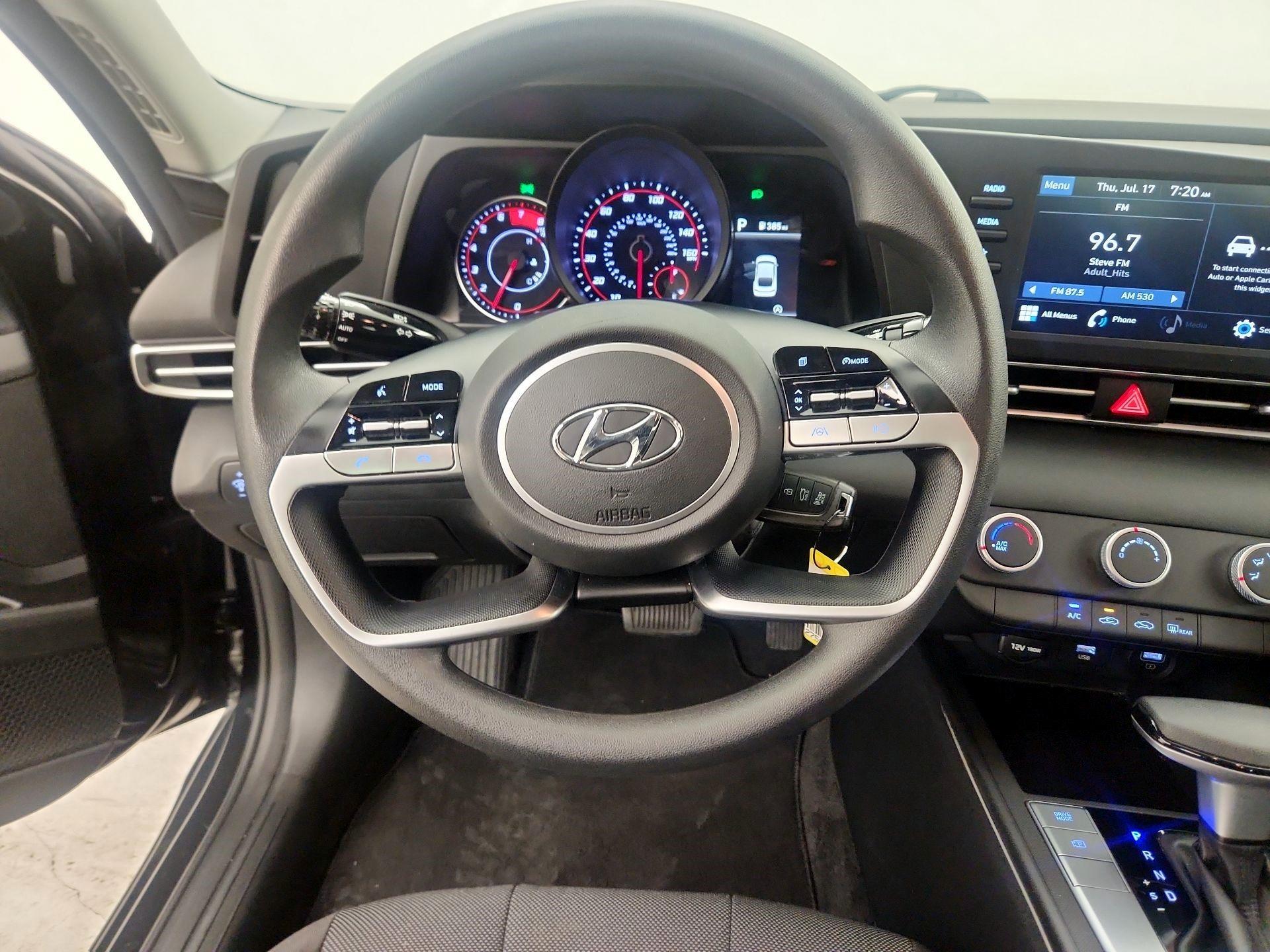 Thumbnail: 2021 Hyundai Elantra - 10