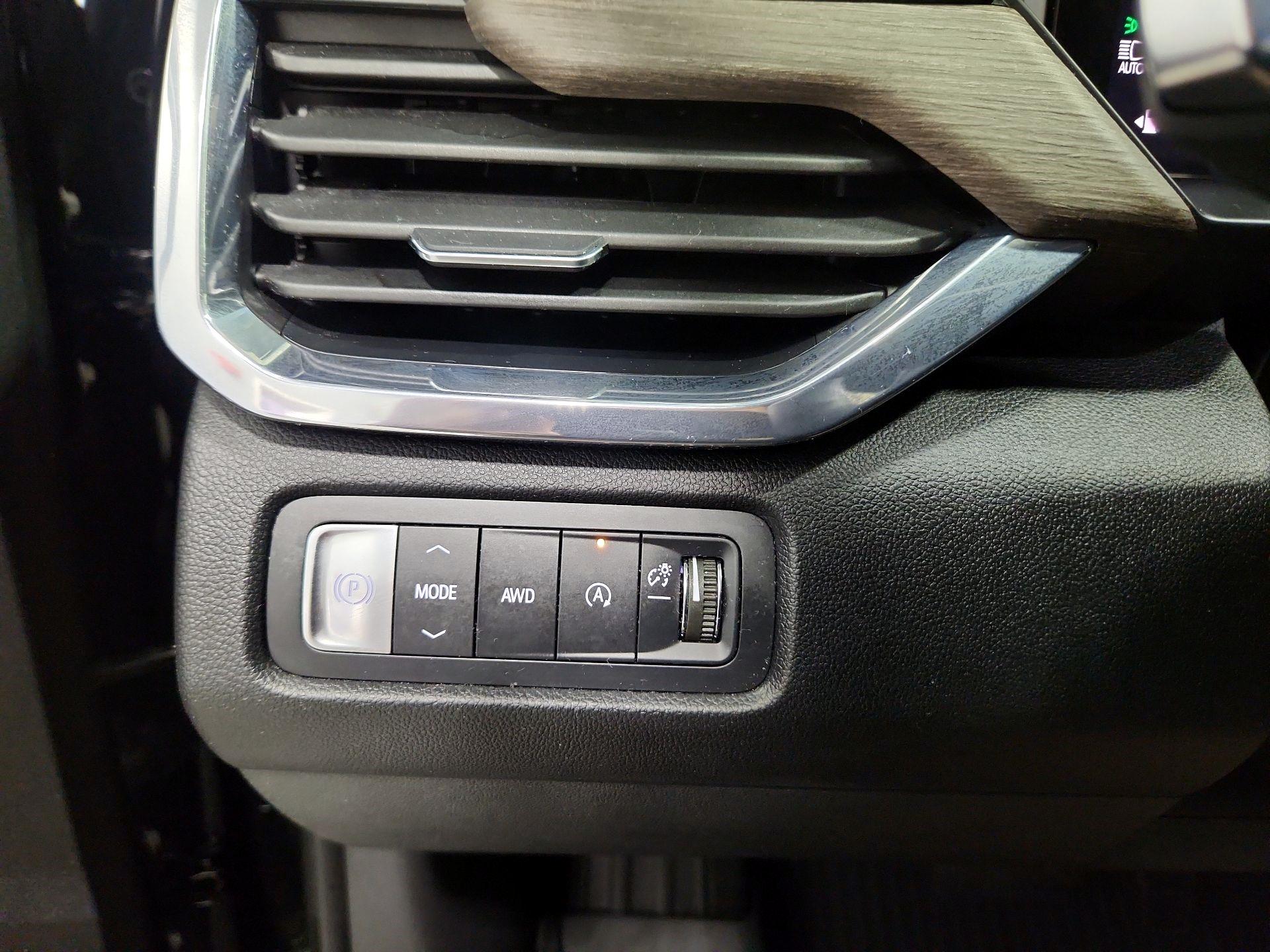 Thumbnail: 2025 GMC Acadia - 13