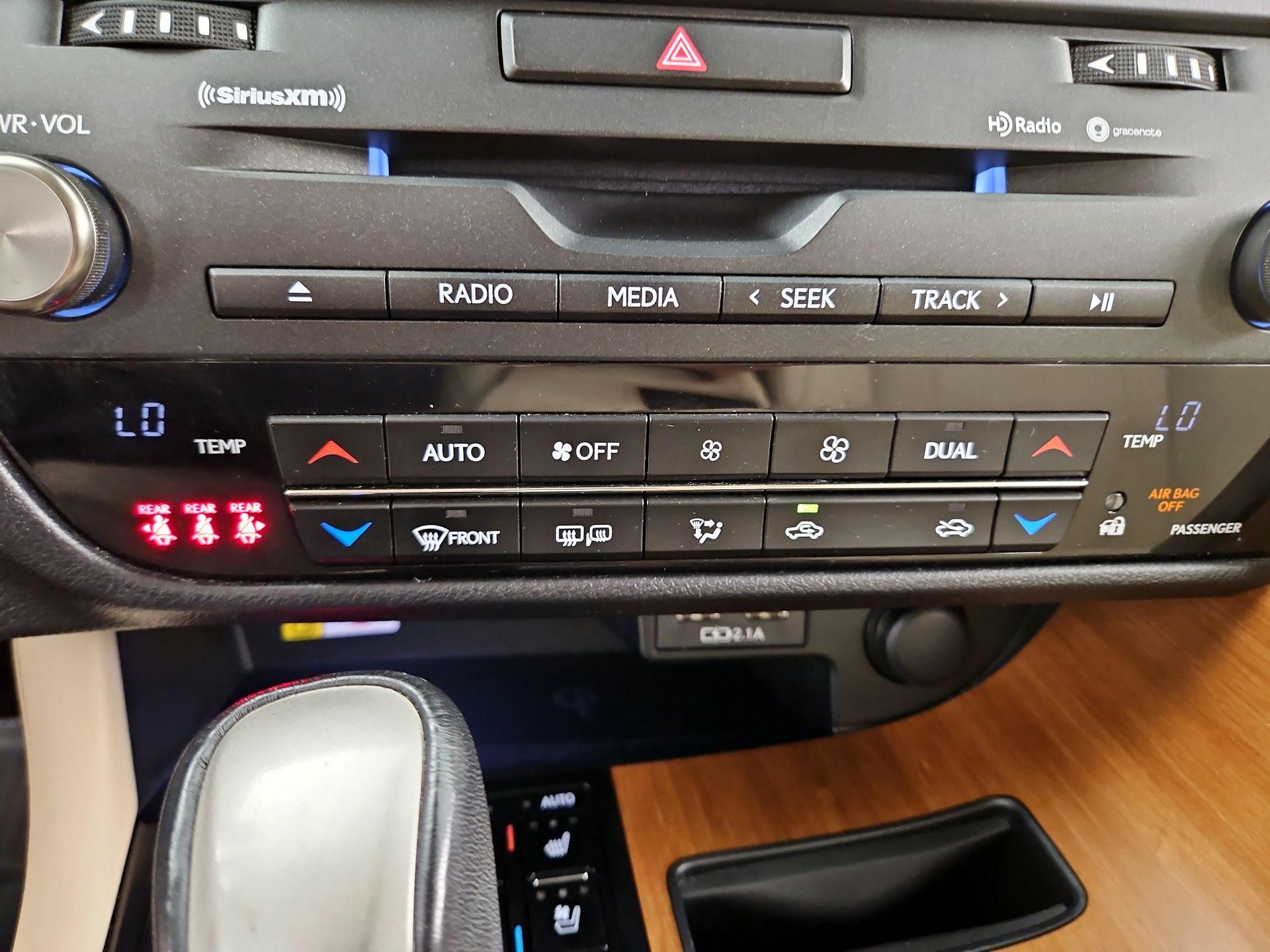 Thumbnail: 2022 Lexus RX - 16