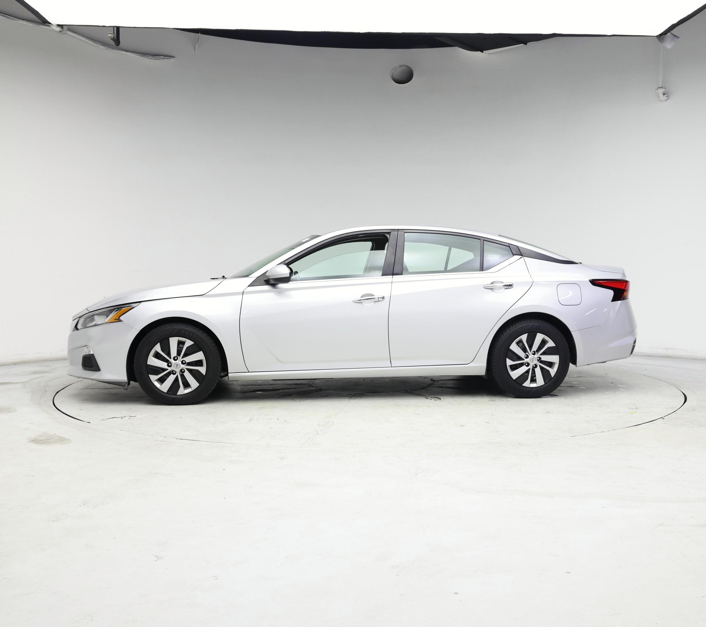 Thumbnail: 2021 Nissan Altima - 3