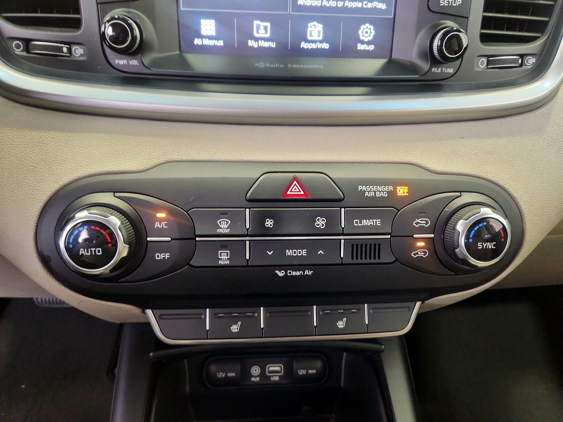 Thumbnail: 2018 Kia Sorento - 16