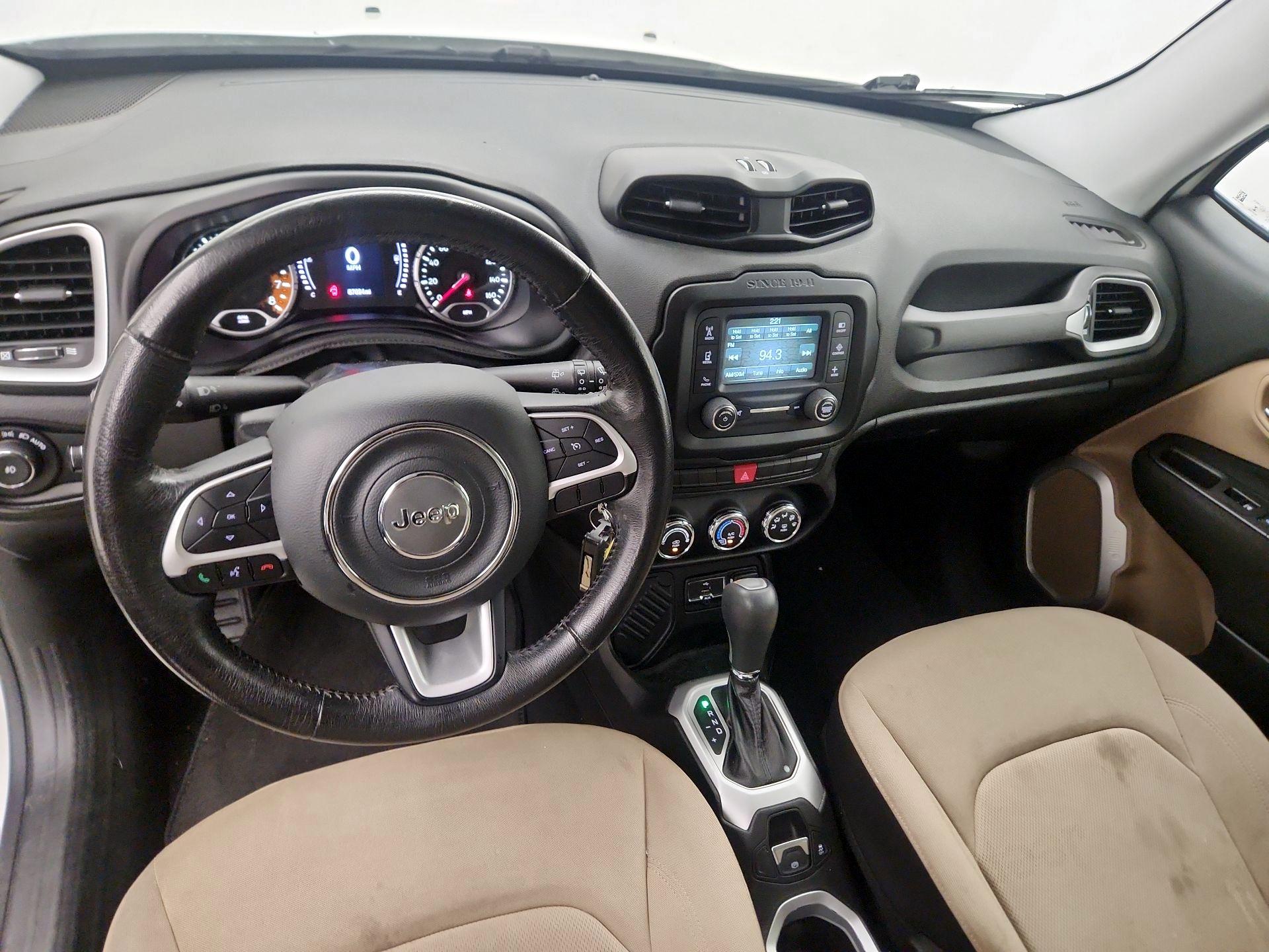 Thumbnail: 2015 Jeep Renegade - 9