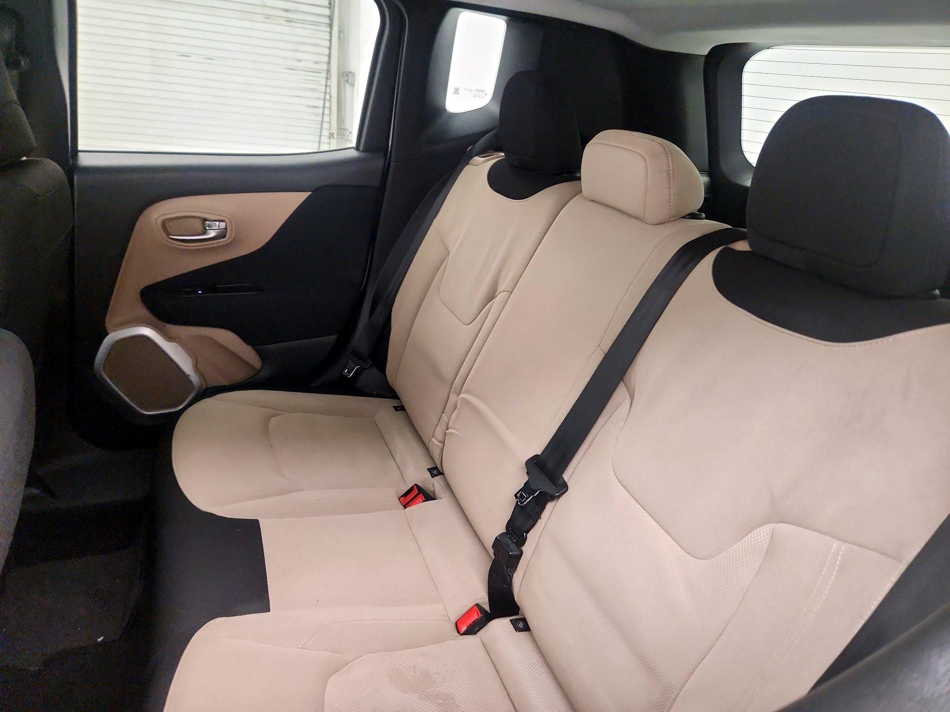 Thumbnail: 2015 Jeep Renegade - 19