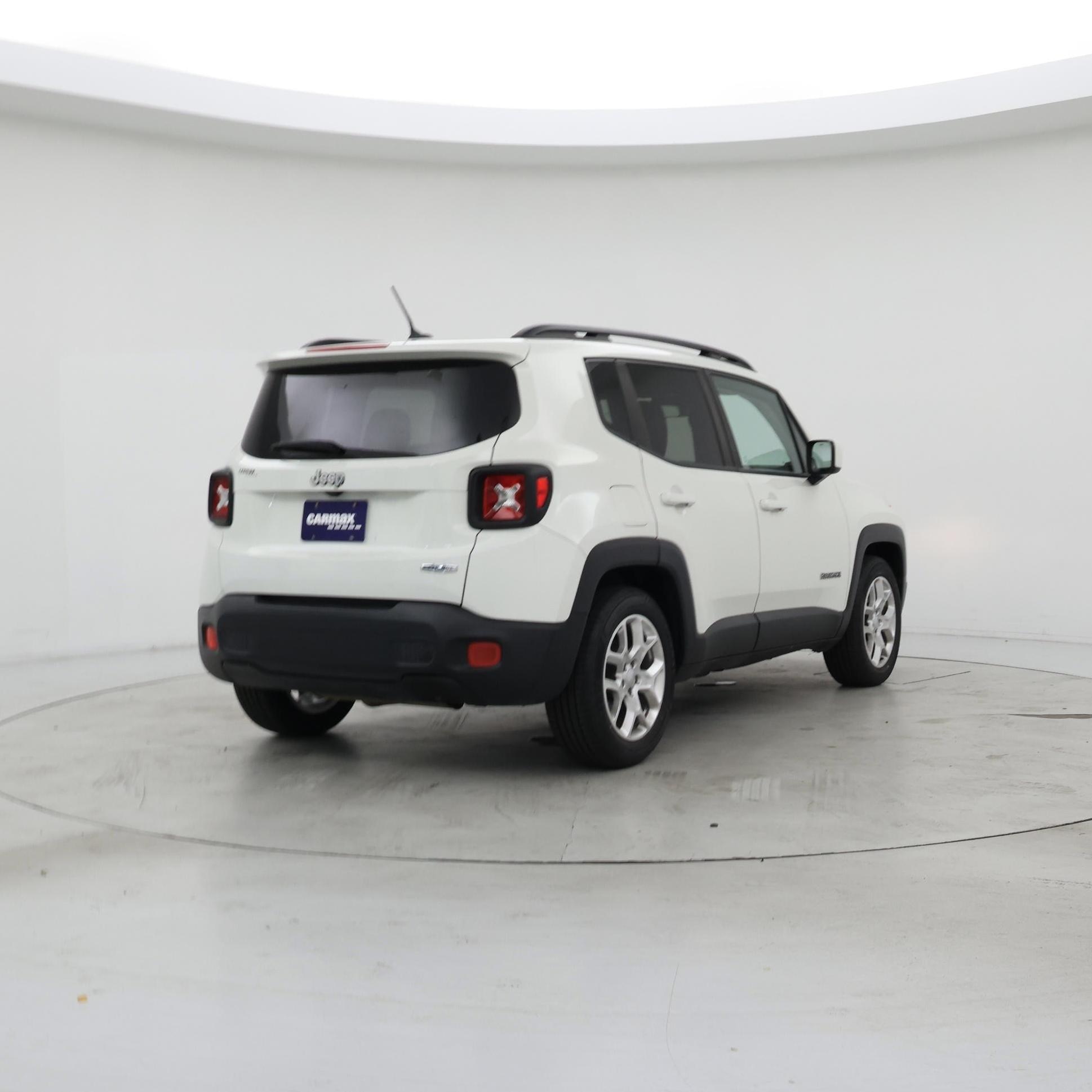 Thumbnail: 2015 Jeep Renegade - 8