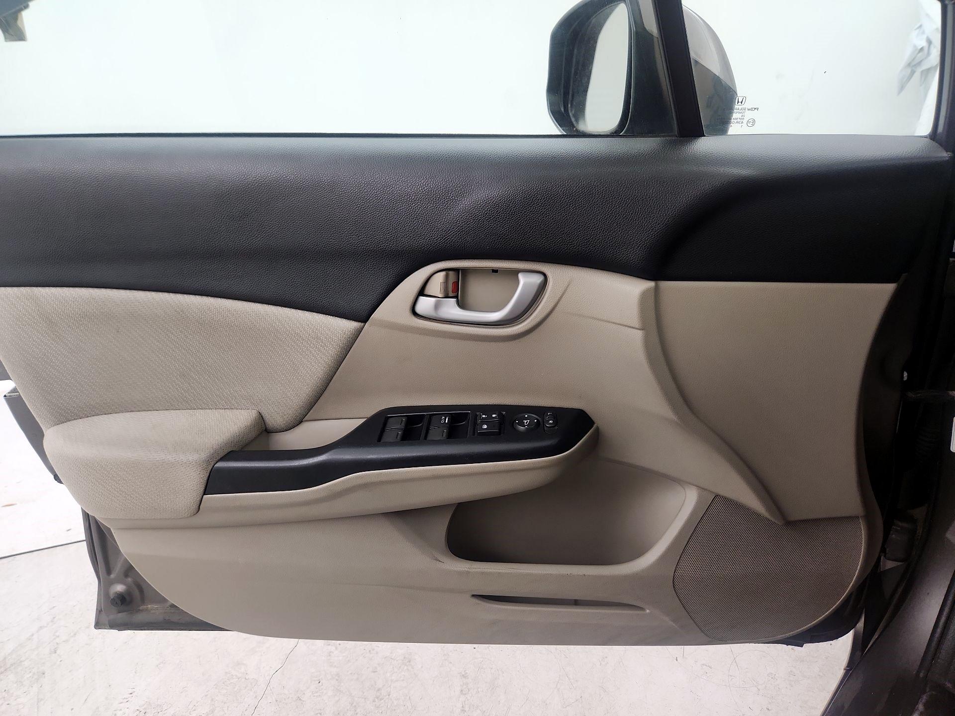 Thumbnail: 2013 Honda Civic - 10