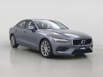 Gray 2019 Volvo S60 T6 Momentum