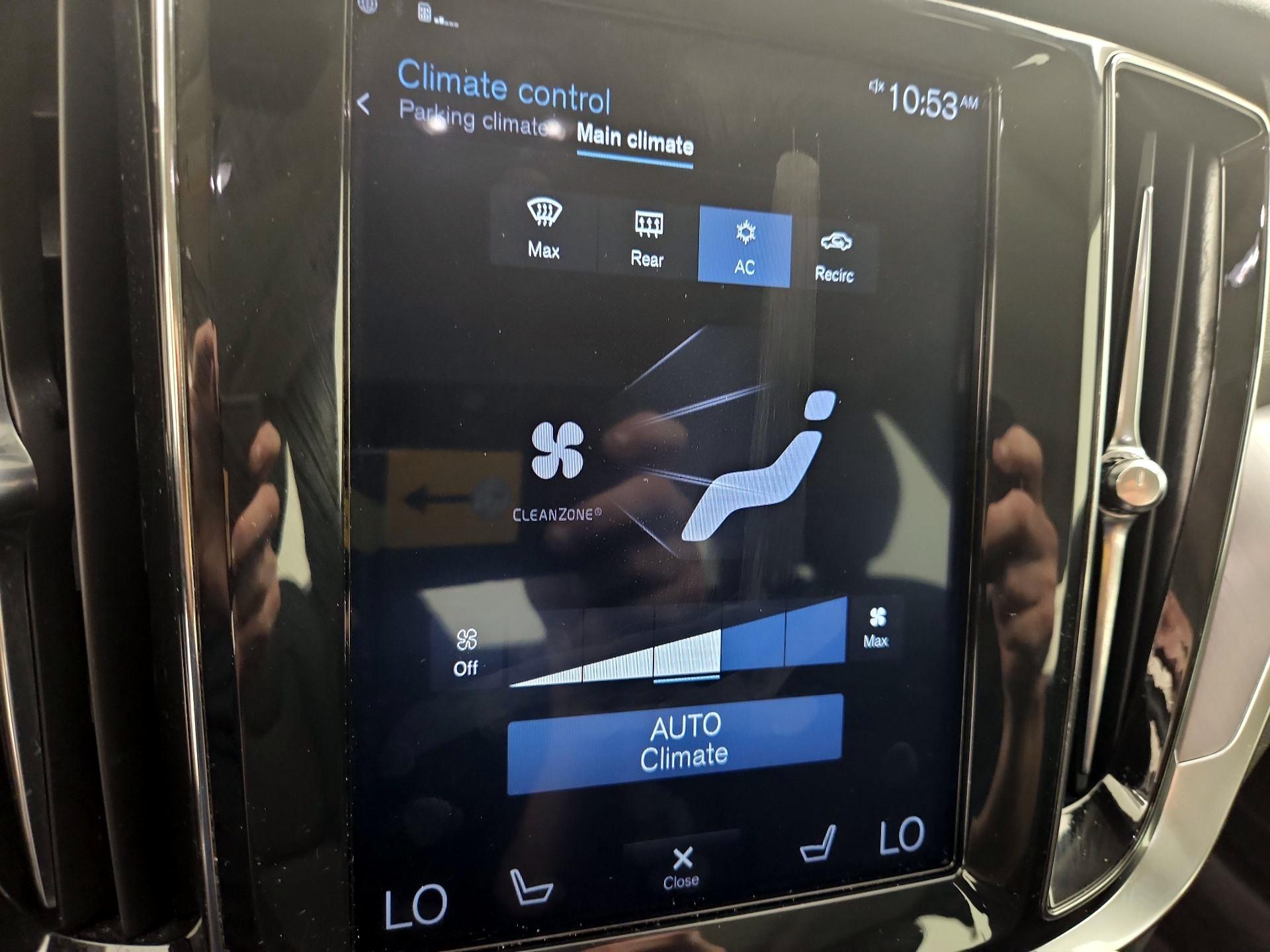 Thumbnail: 2019 Volvo S60 - 17