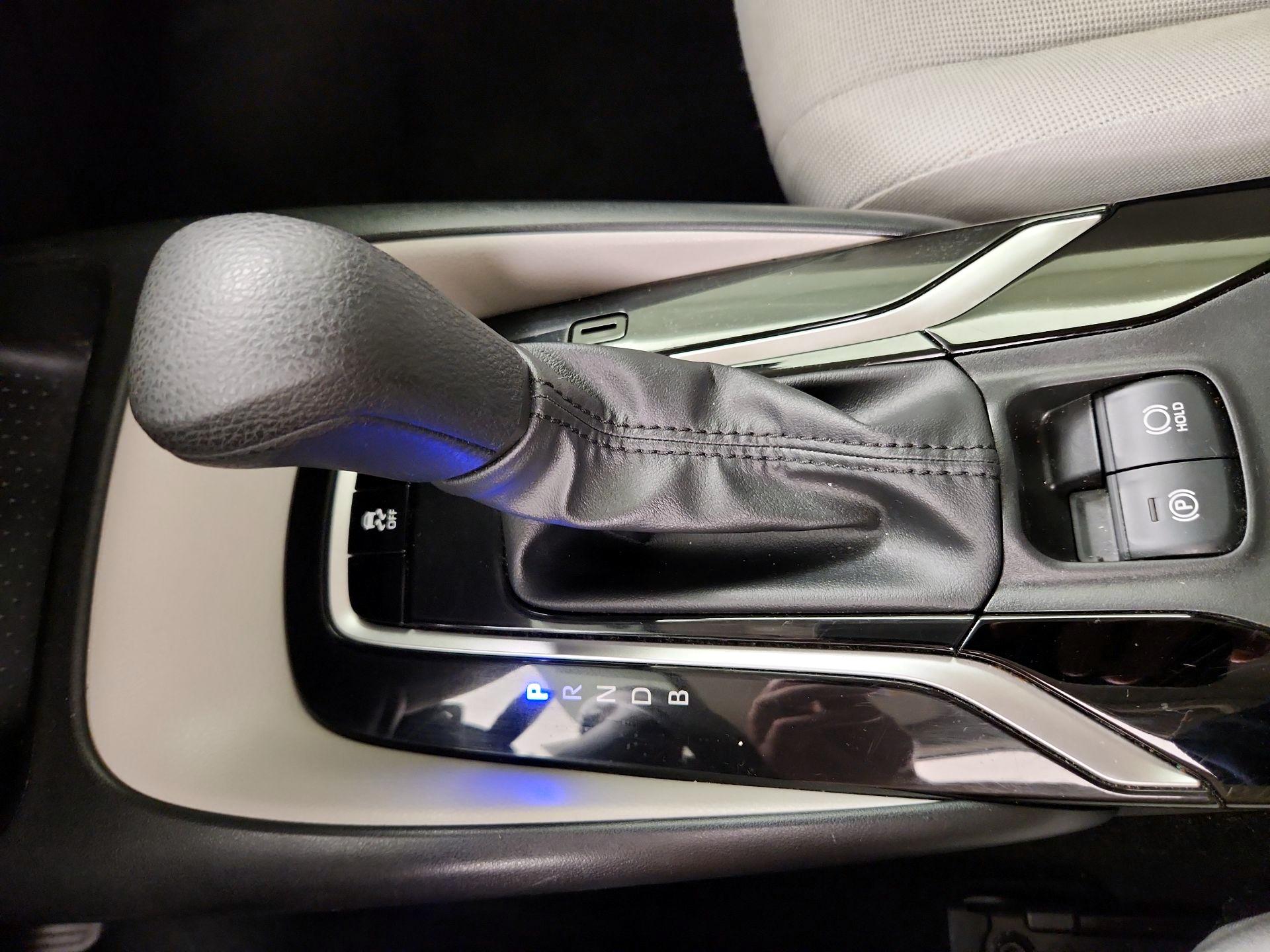 Thumbnail: 2022 Toyota Corolla - 17