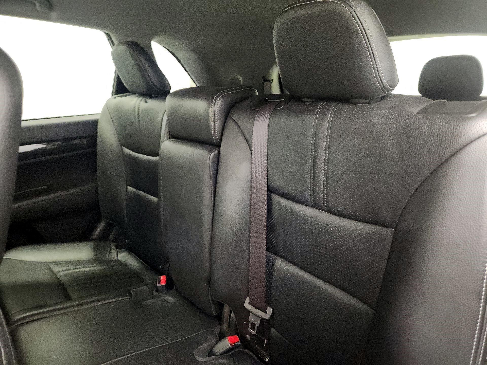 Thumbnail: 2013 Kia Sorento - 9