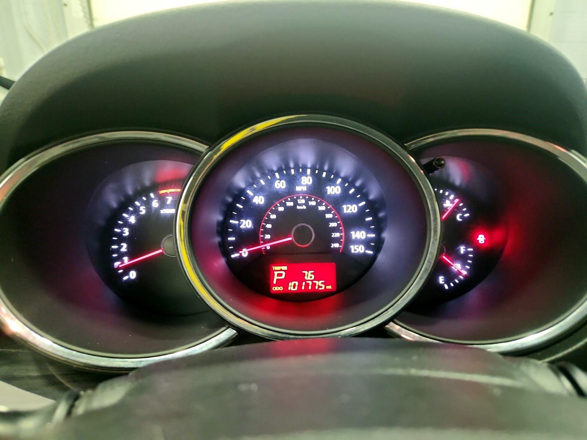 Thumbnail: 2013 Kia Sorento - 11