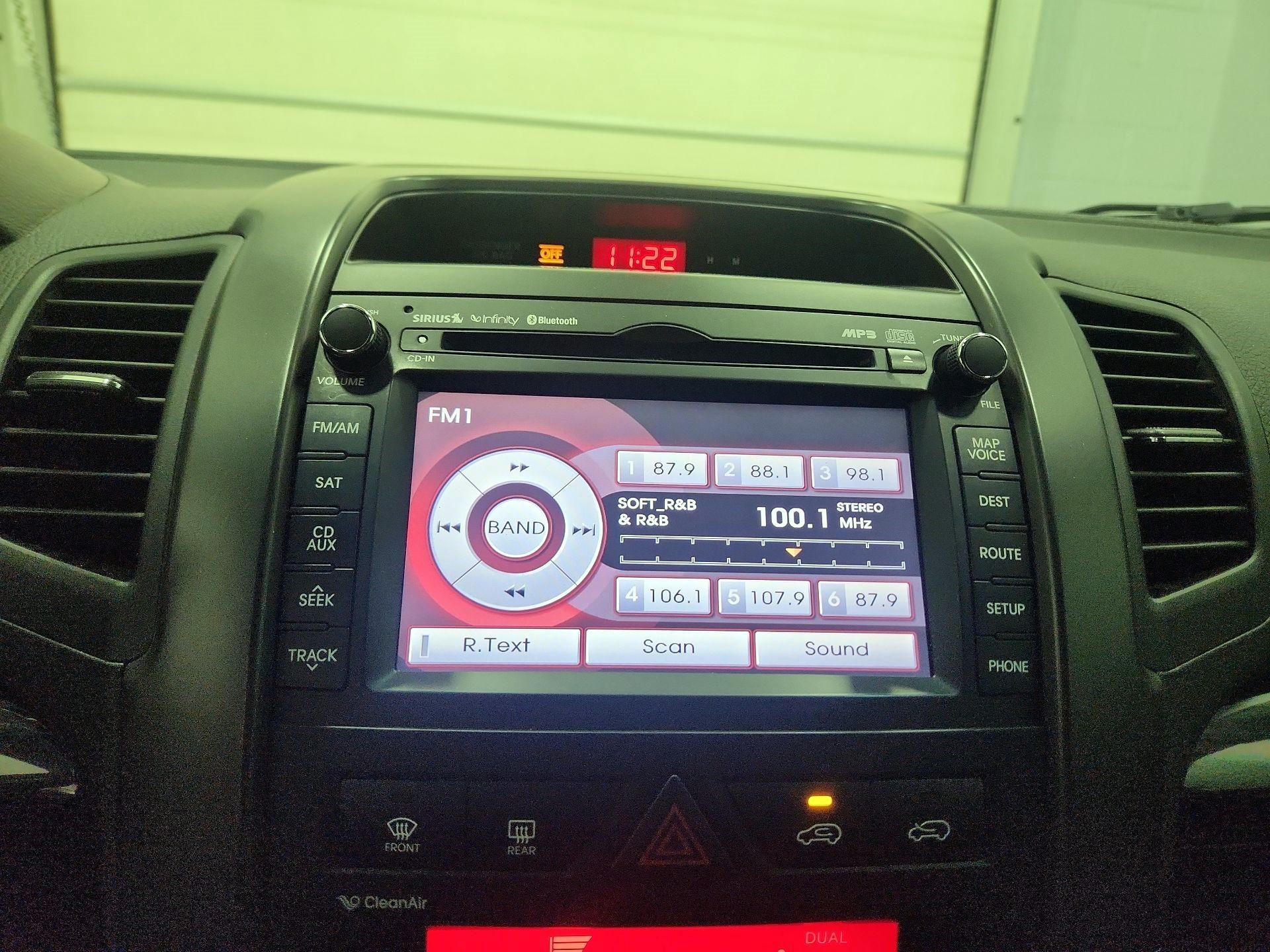 Thumbnail: 2013 Kia Sorento - 16