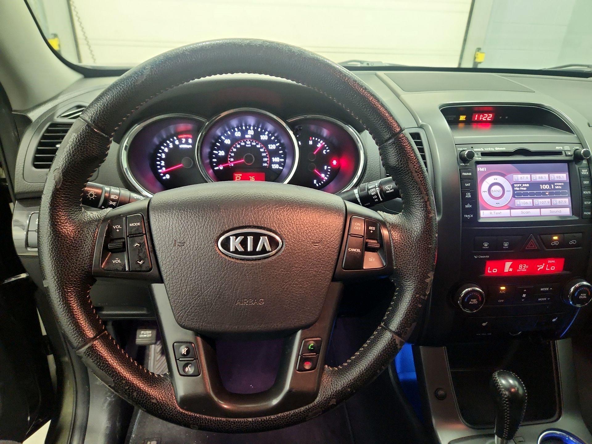 Thumbnail: 2013 Kia Sorento - 19