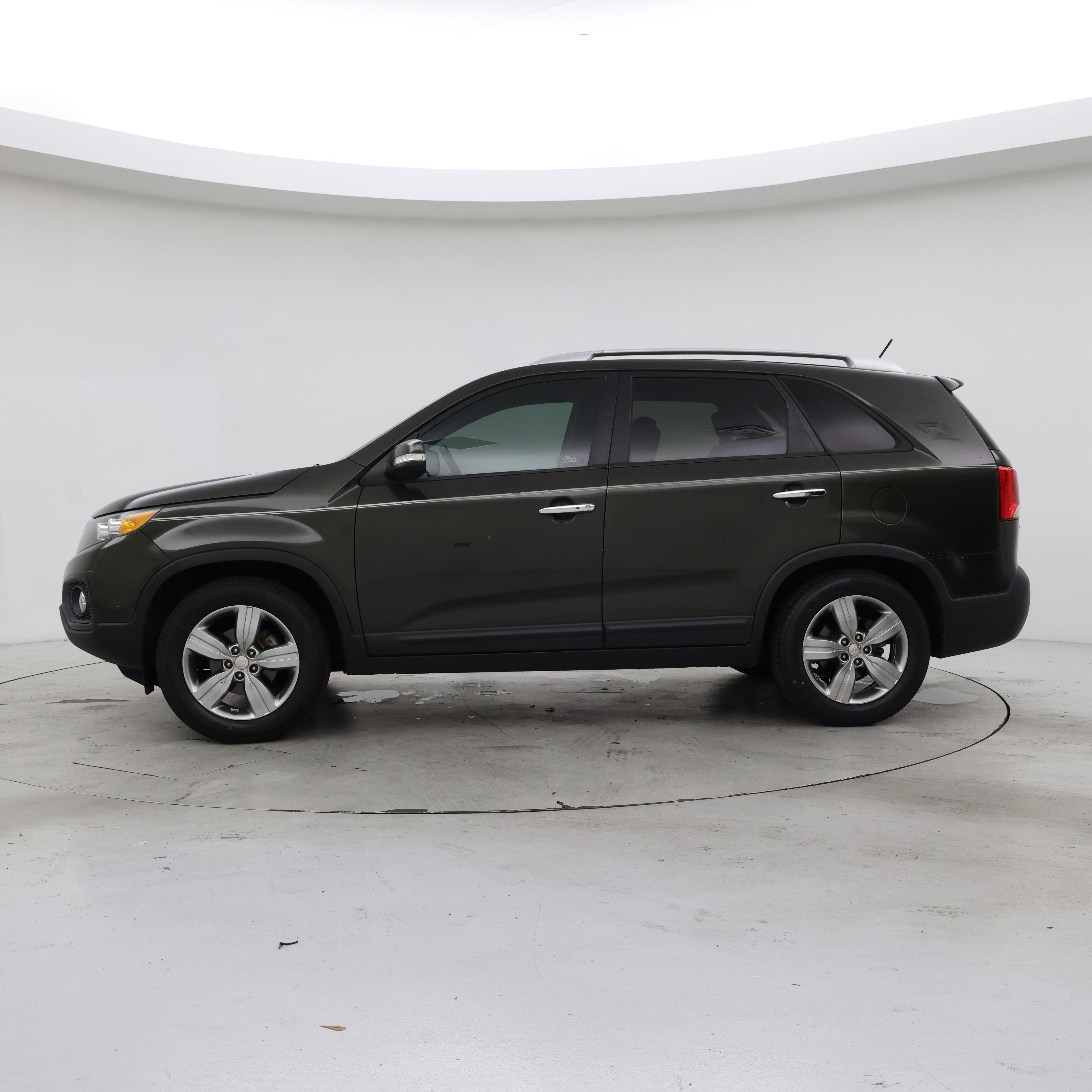 Thumbnail: 2013 Kia Sorento - 3