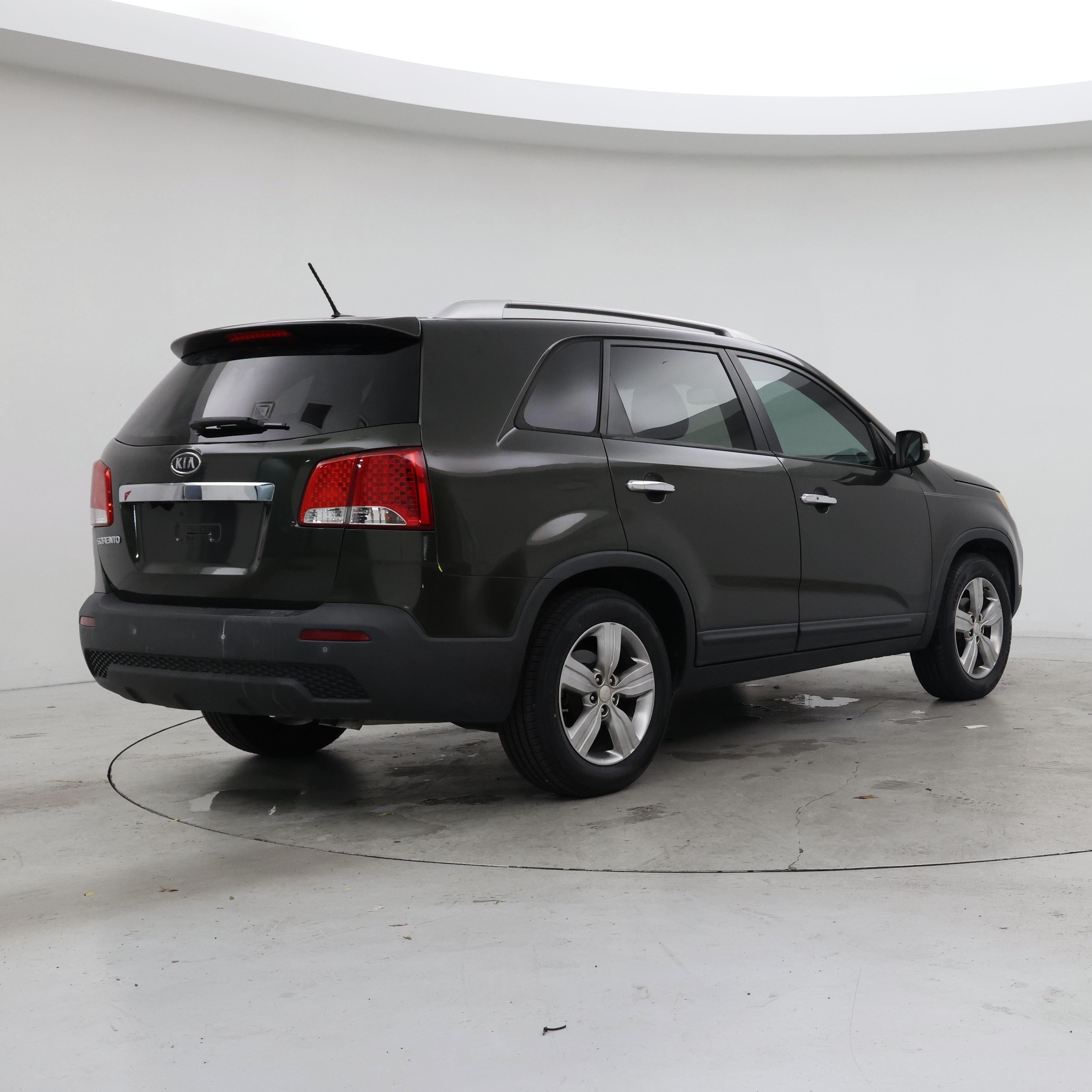 Thumbnail: 2013 Kia Sorento - 8